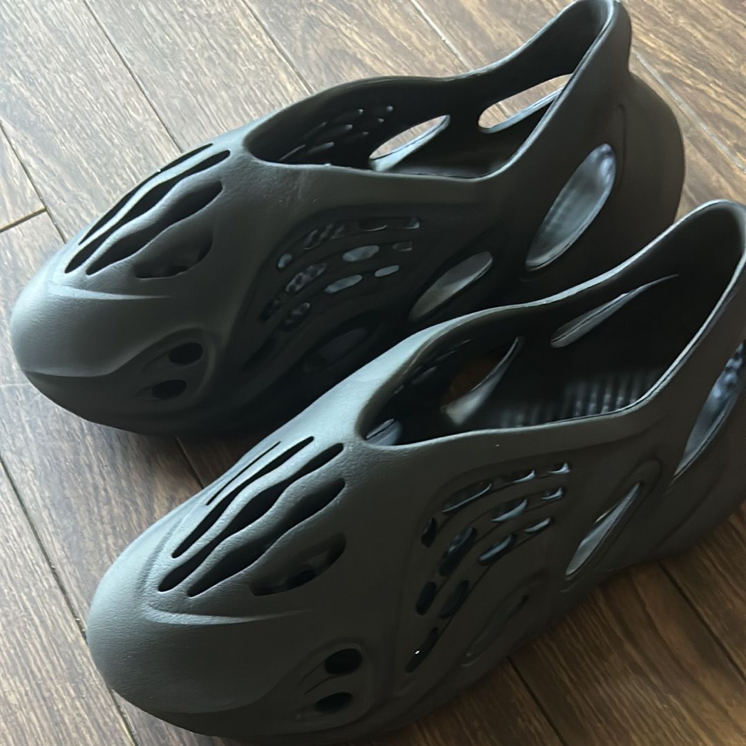 B*e様 adidas YEEZY Form Runner イージーフォームラン adidas(アディダス) / YEEZY FOAM RUNNER_イージー フォーム
