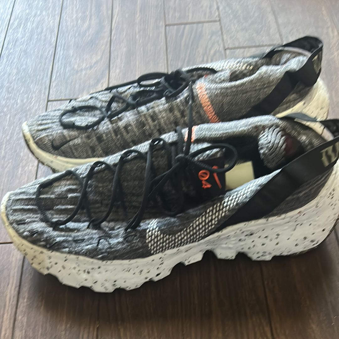 ナイキ スペースヒッピー 04 "ディス イズ トラッシュ" "アイアングレー"