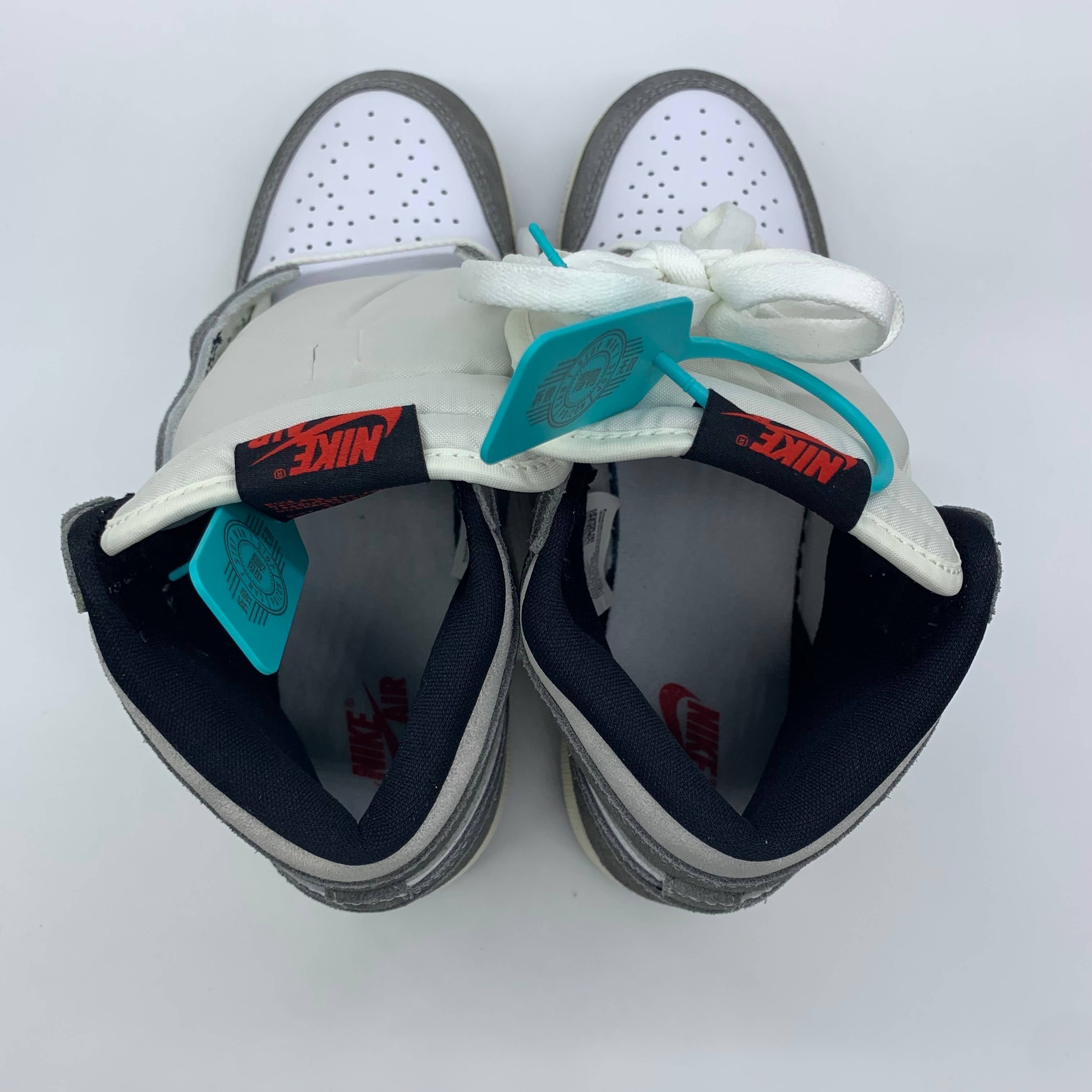 Nike GS Air Jordan 1 Retro High OG "Black and Smoke Grey"