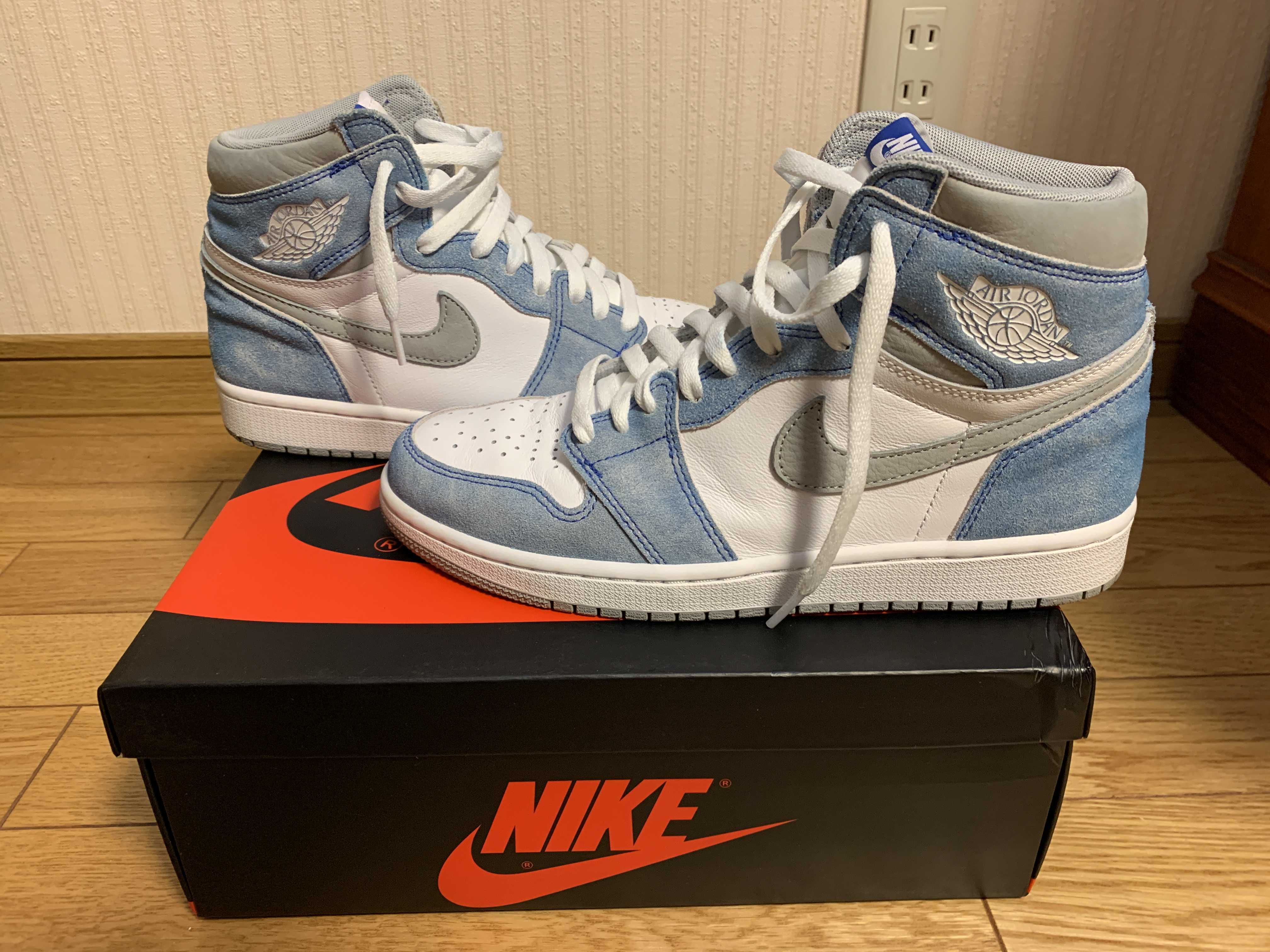 Nike Air Jordan 1 High OG "Hyper Royal"