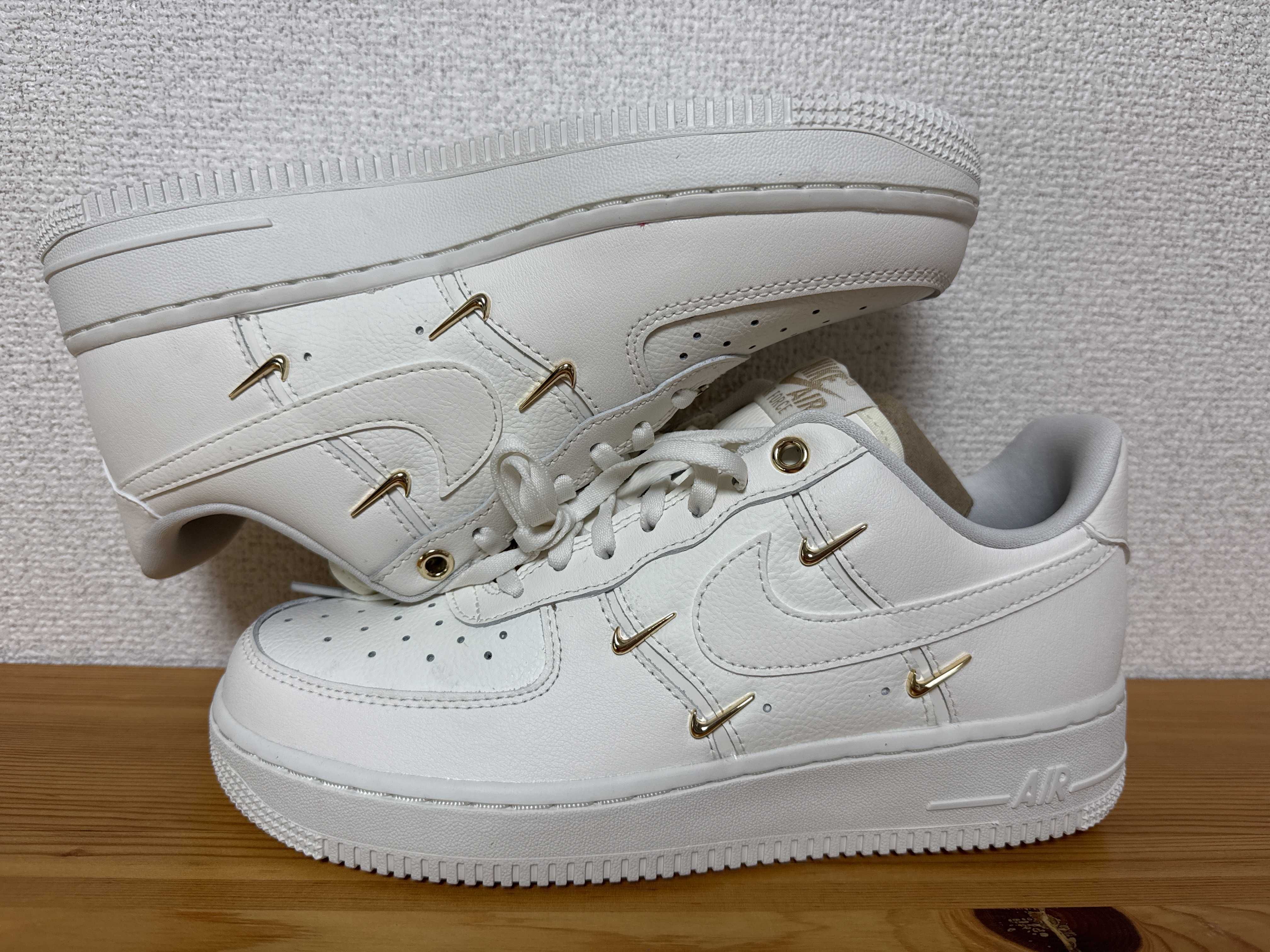 Nike Women's Air Force 1 '07 LX "Sail/Metallic Gold"