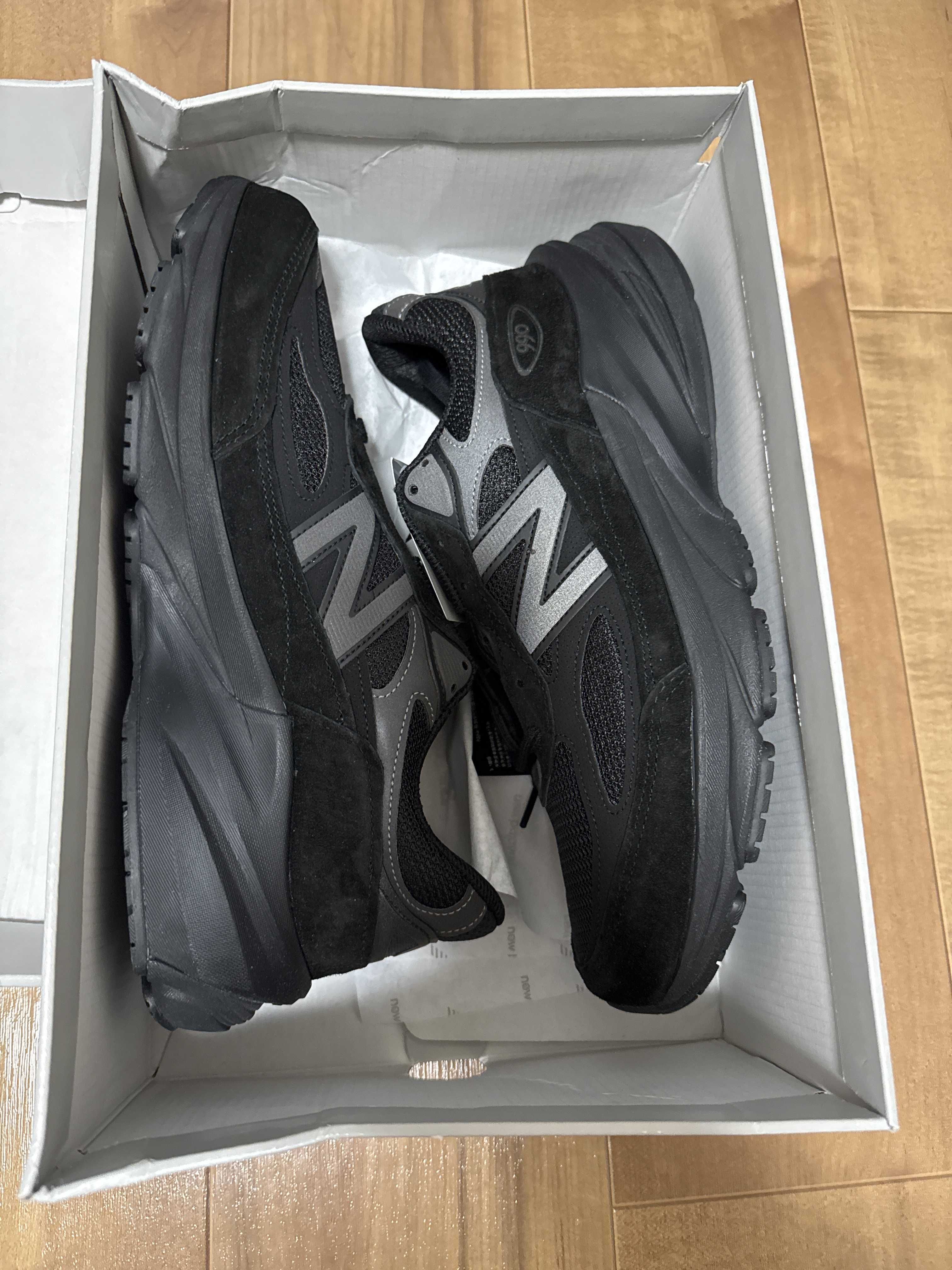 New Balance 990V6 "Triple Black"