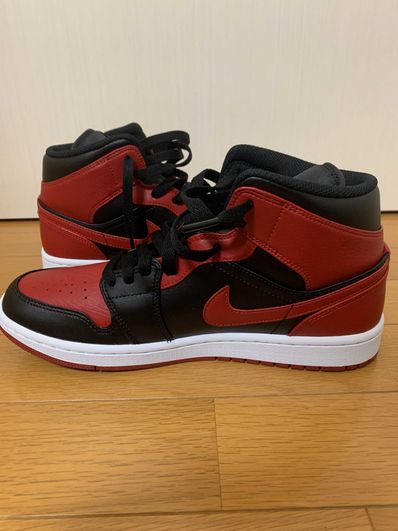 Nike Air Jordan 1 Mid "Bred"