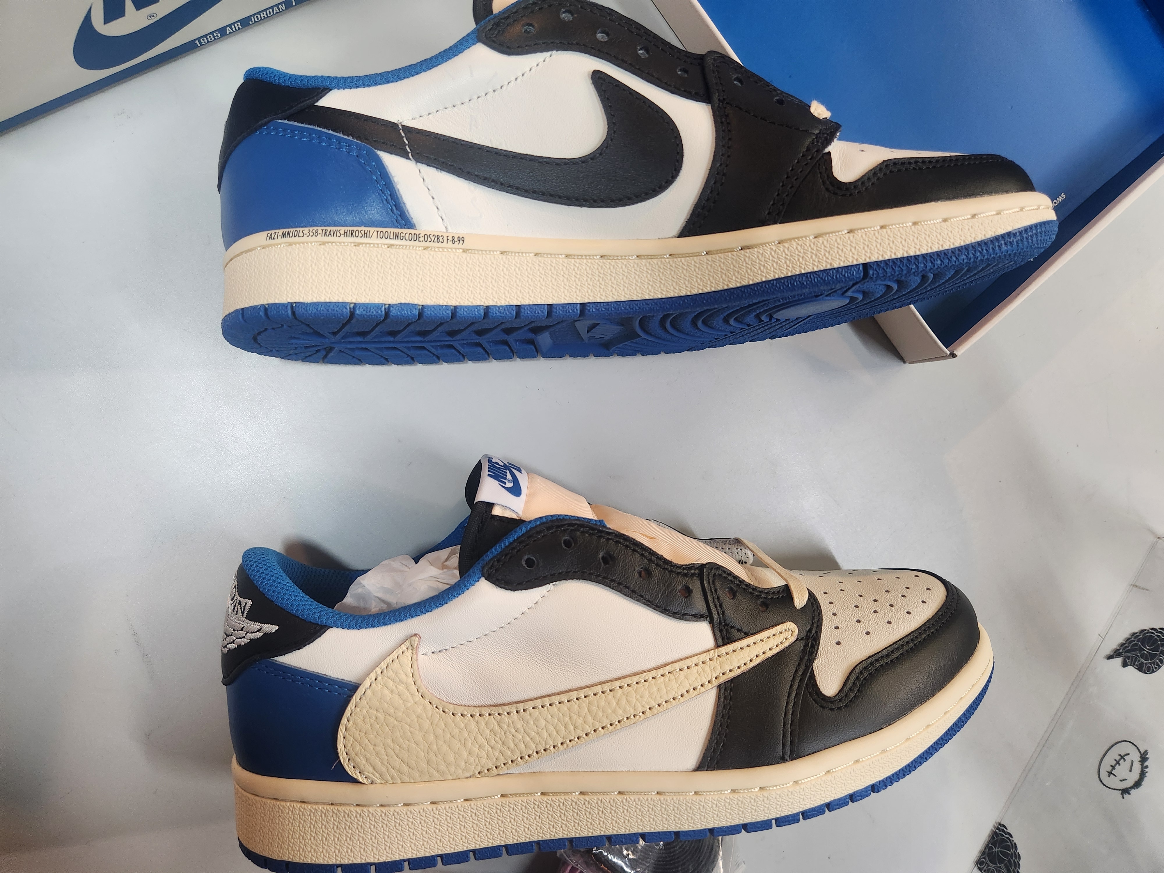 Travis Scott × fragment design × Nike Air Jordan 1 Low OG SP "Military Blue"