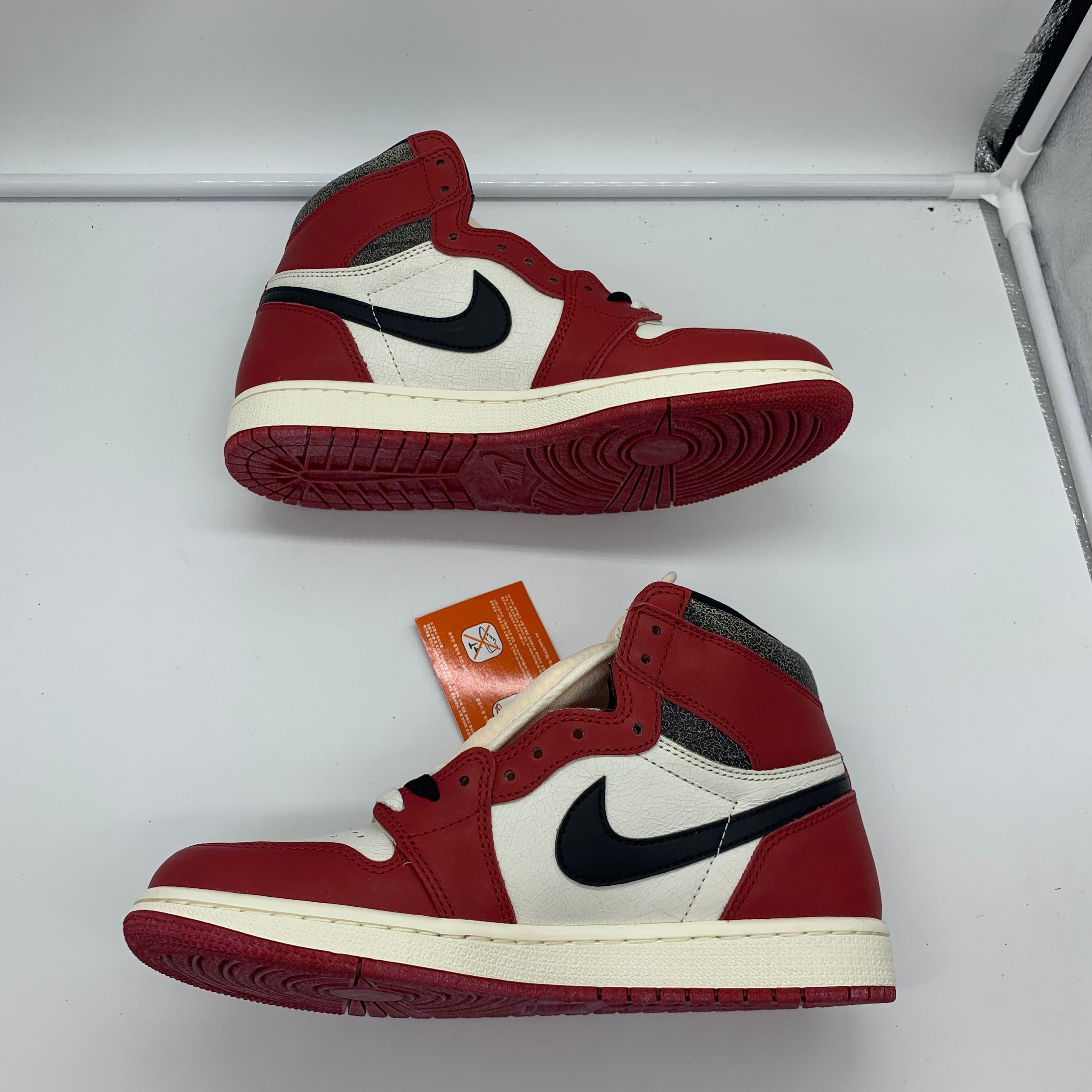 Nike Air Jordan 1 High OG "Lost & Found/Chicago"