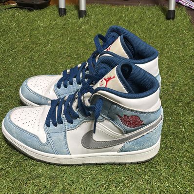 Nike Air Jordan 1 Mid SE "White/Hyper Royal/Red"