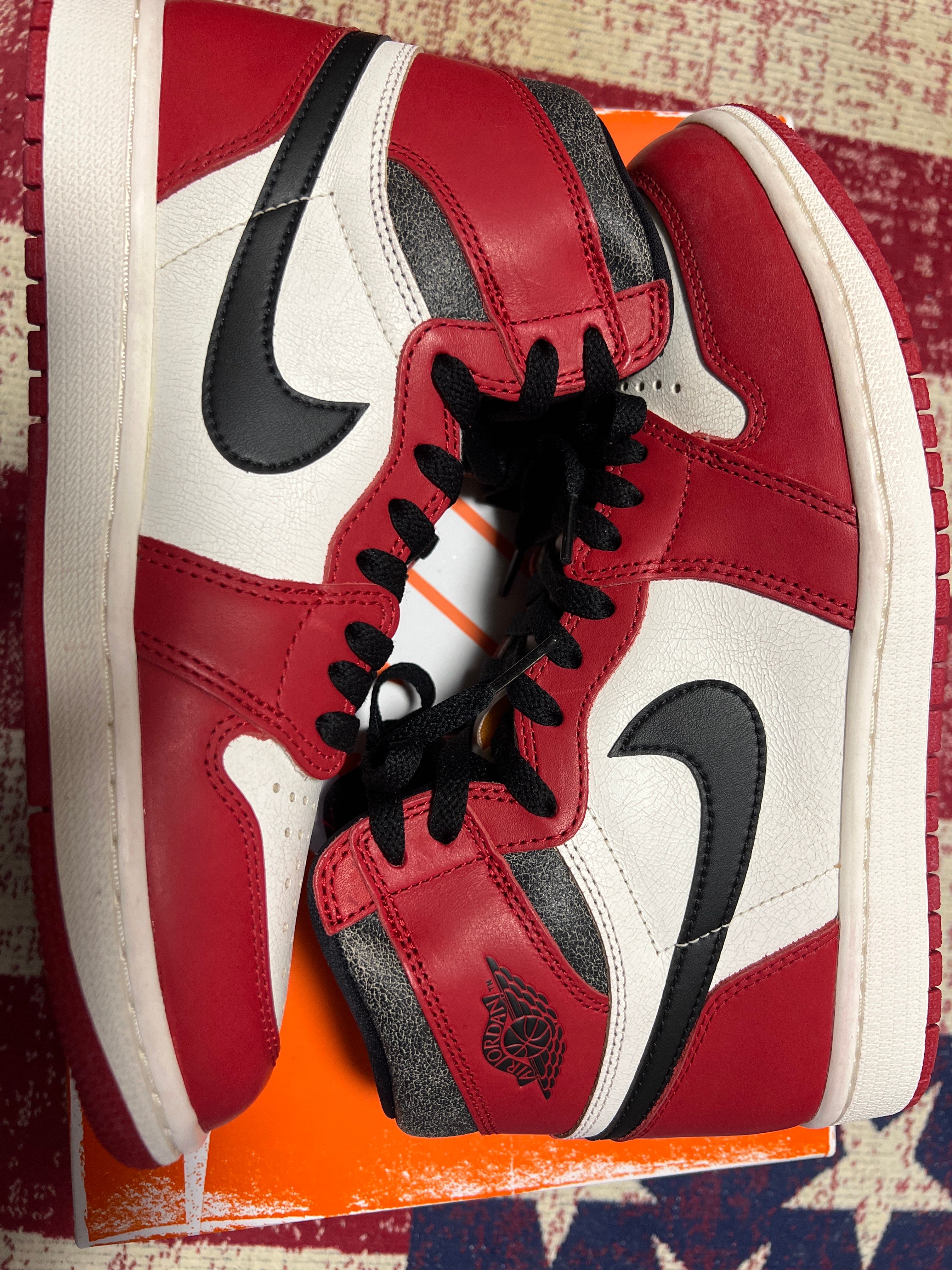 Nike Air Jordan 1 High OG "Lost & Found/Chicago"