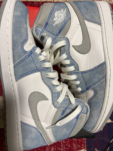 Nike Air Jordan 1 High OG "Hyper Royal"