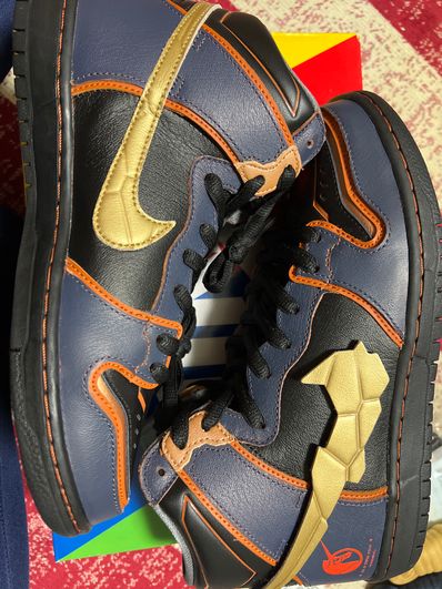 Gundam Unicorn × Nike SB Dunk High PRO QS "Banshee"