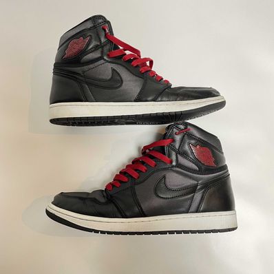 Nike Air Jordan 1 Retro High OG "Black/Metallic Silver/Gym Red"
