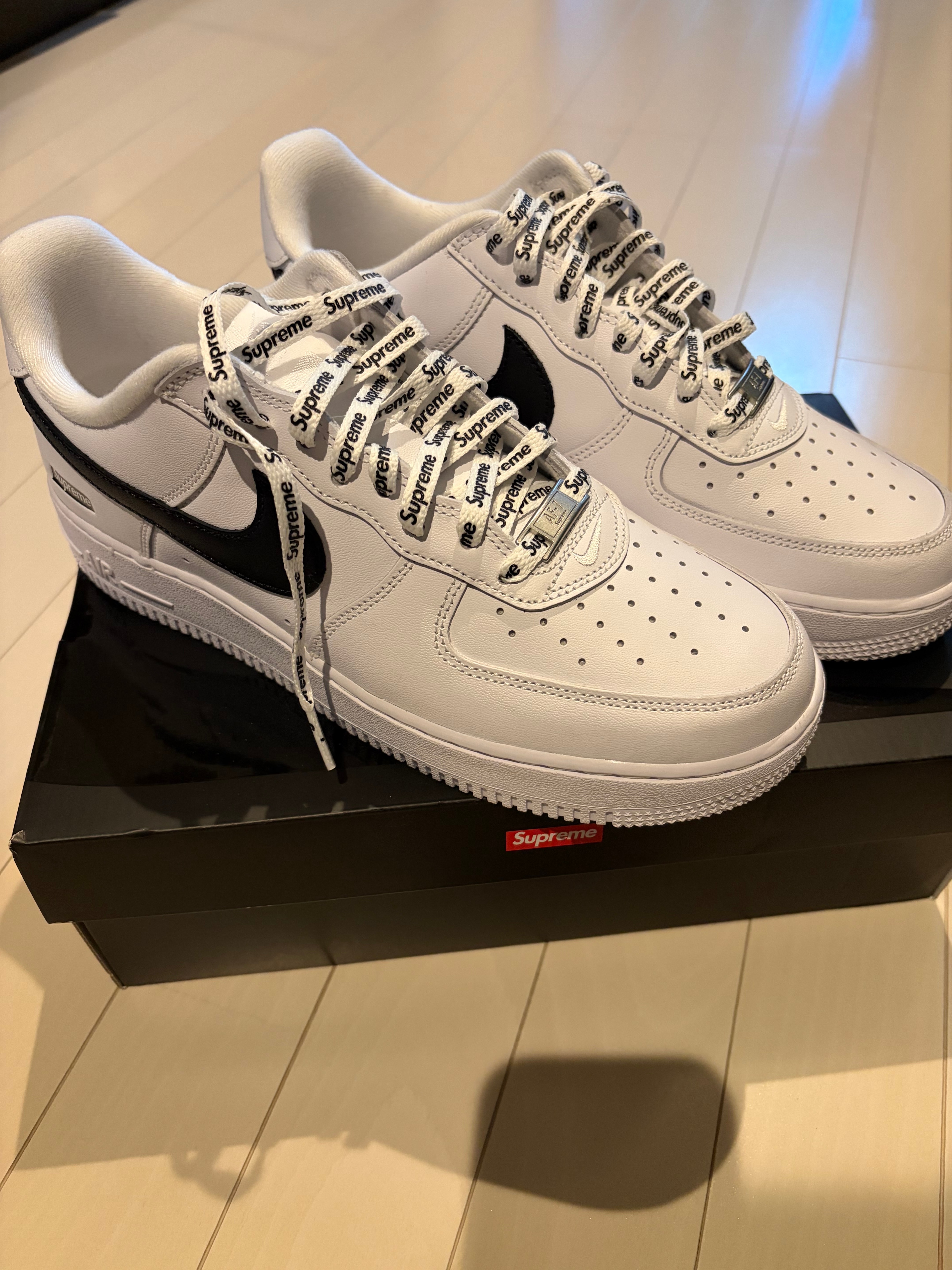 Supreme × Nike Air Force 1 Low "White/Black"