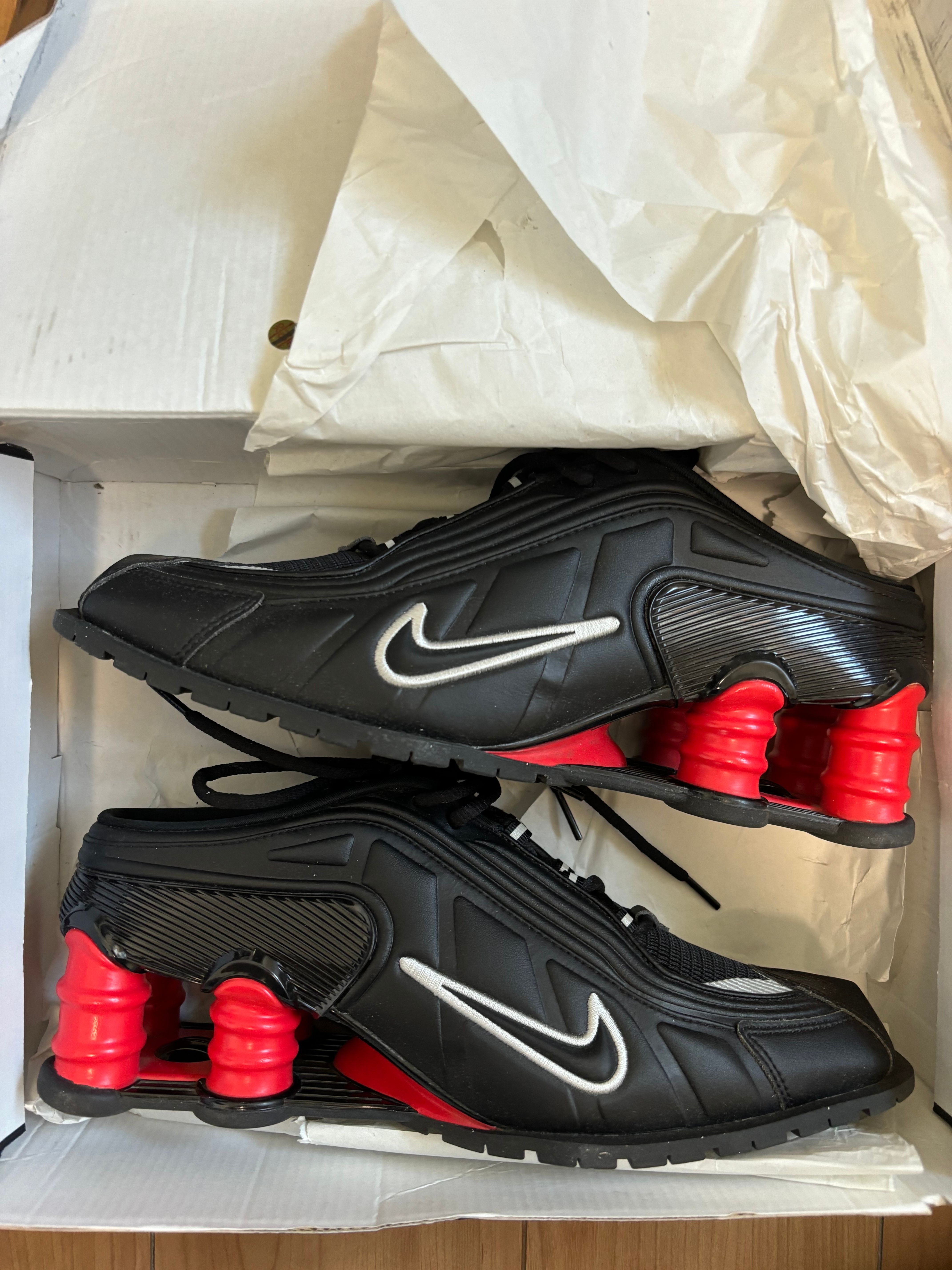 Martine Rose × Nike Women's Shox MR4 "Black/Metallic Silver Comet Red"