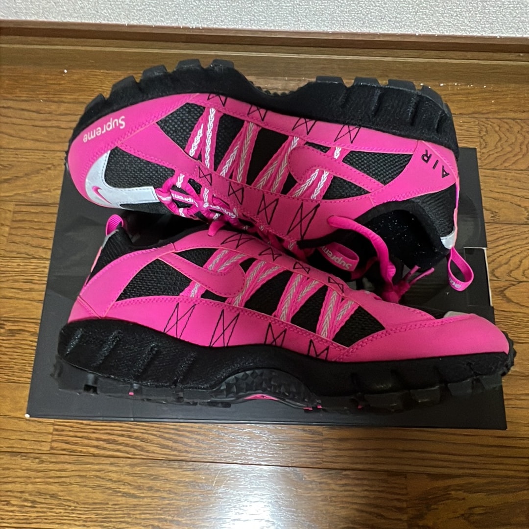 Supreme × Nike Air Humara "Pink"