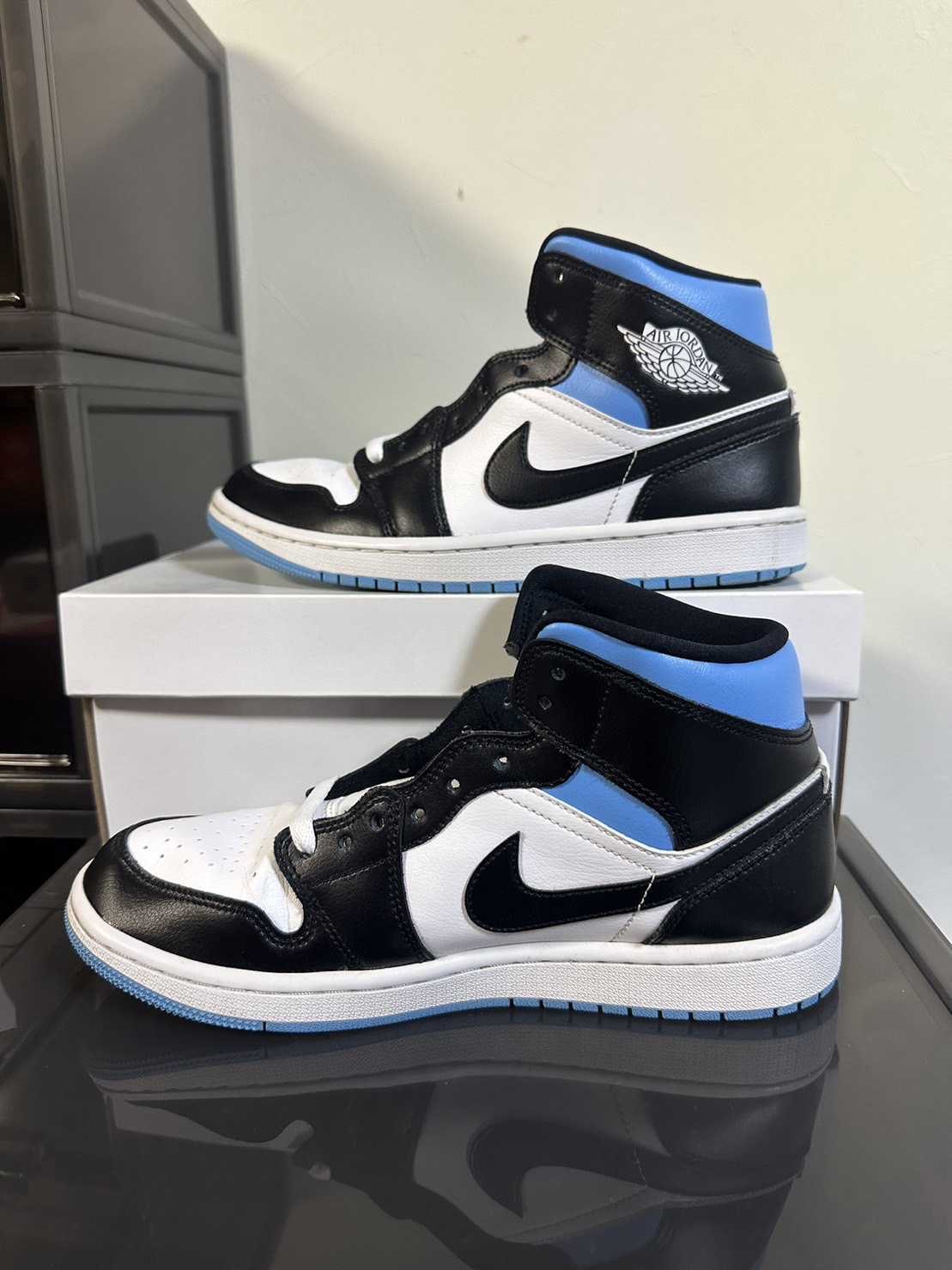 Nike Women's Air Jordan 1 Mid "Black/University Blue"