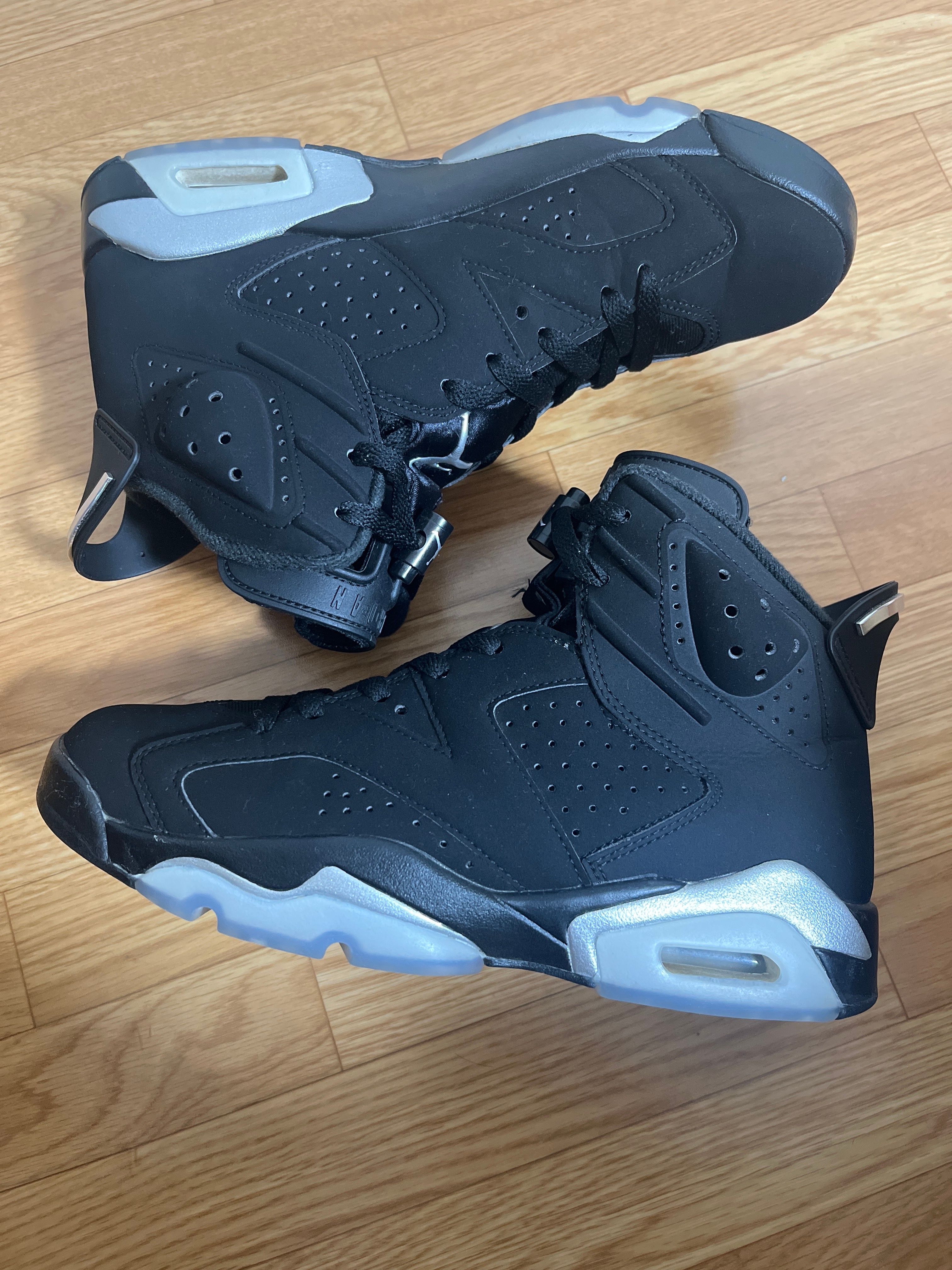Nike Air Jordan 6 Retro "Metallic Silver"