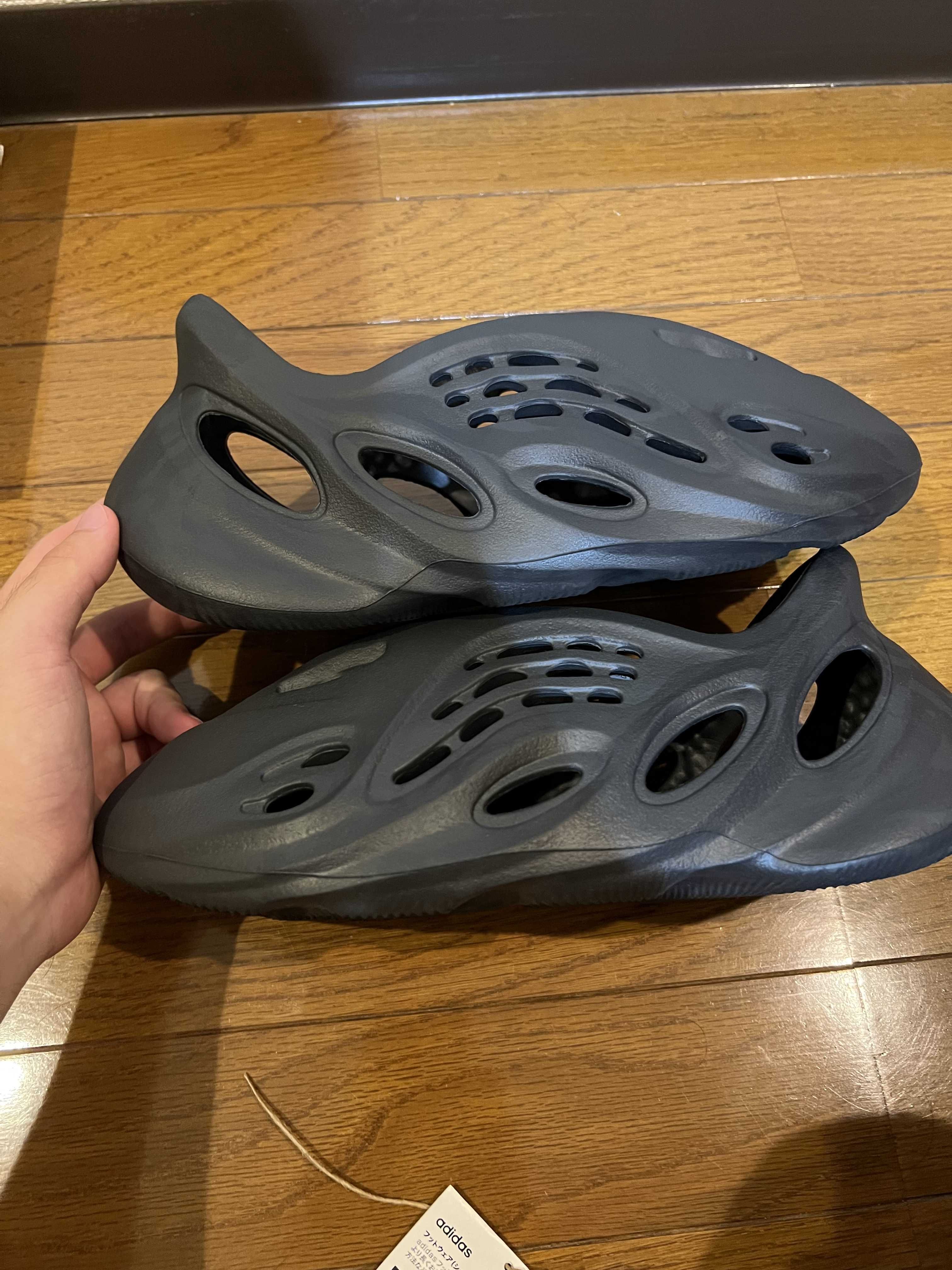 adidas YEEZY Foam Runner "Onyx"