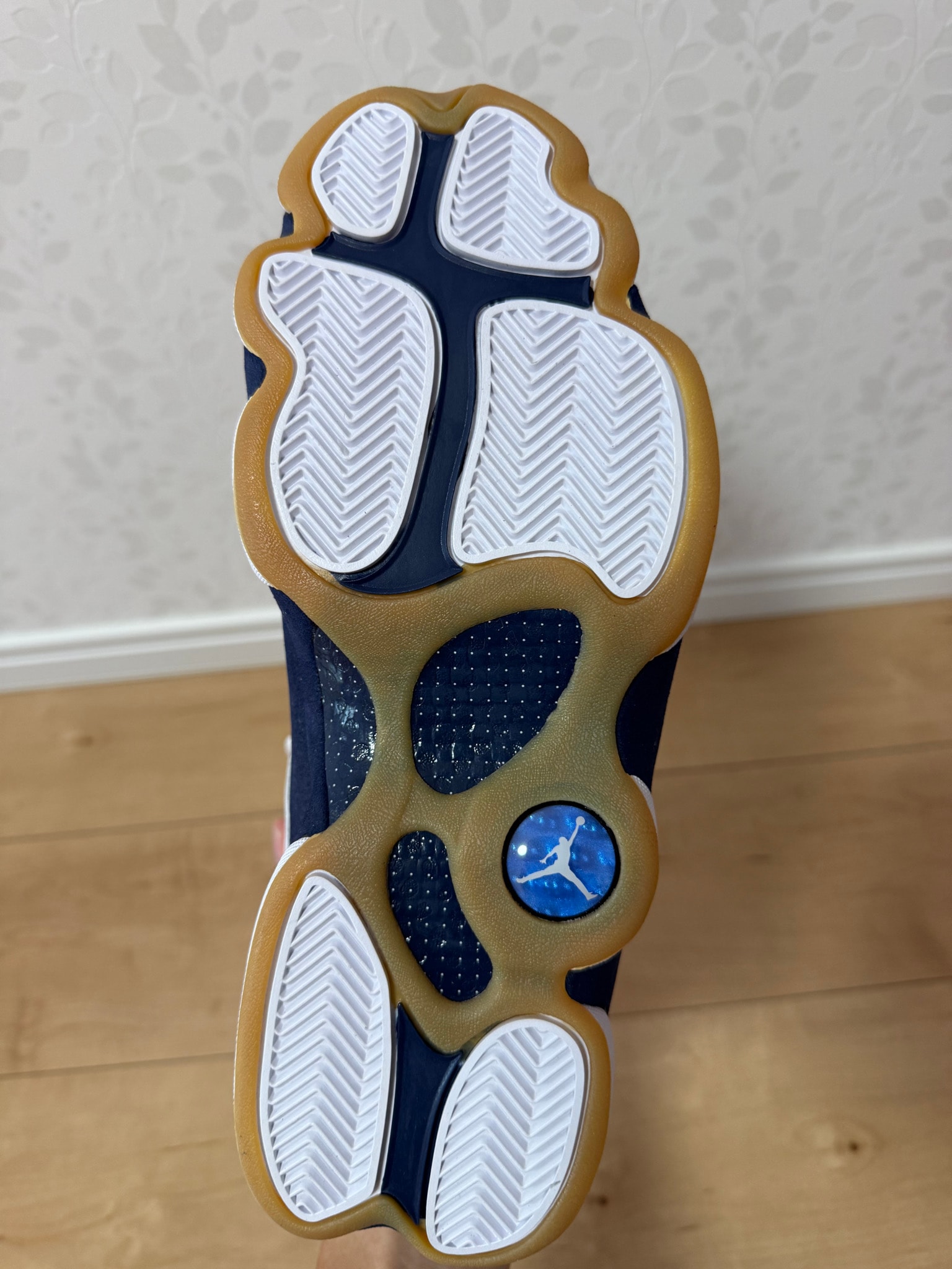 Nike Air Jordan 13 Retro "White and Midnight Navy"