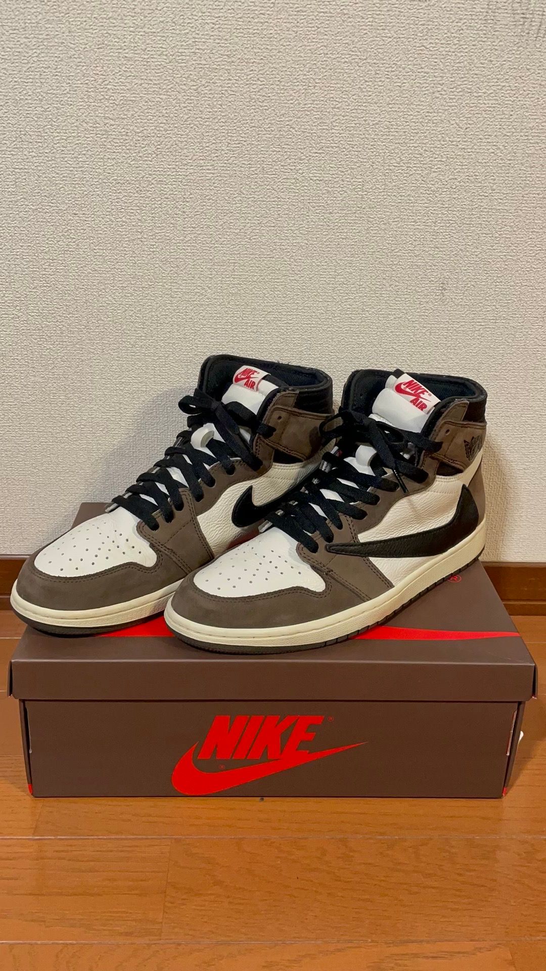 Travis Scott × Nike Air Jordan 1 Retro High OG TS SP "Sail/Dark Mocha"