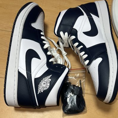 Nike Air Jordan 1 Mid "White Metallic Gold Obsidian"