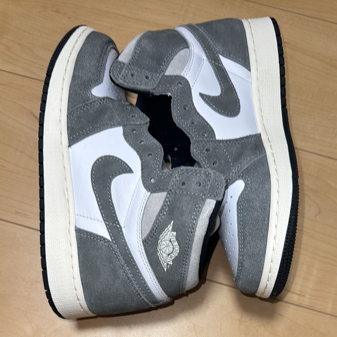 Nike GS Air Jordan 1 Retro High OG "Black and Smoke Grey"