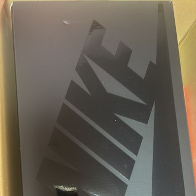 Supreme × Nike Air Force 1 Low "Baroque Brown"