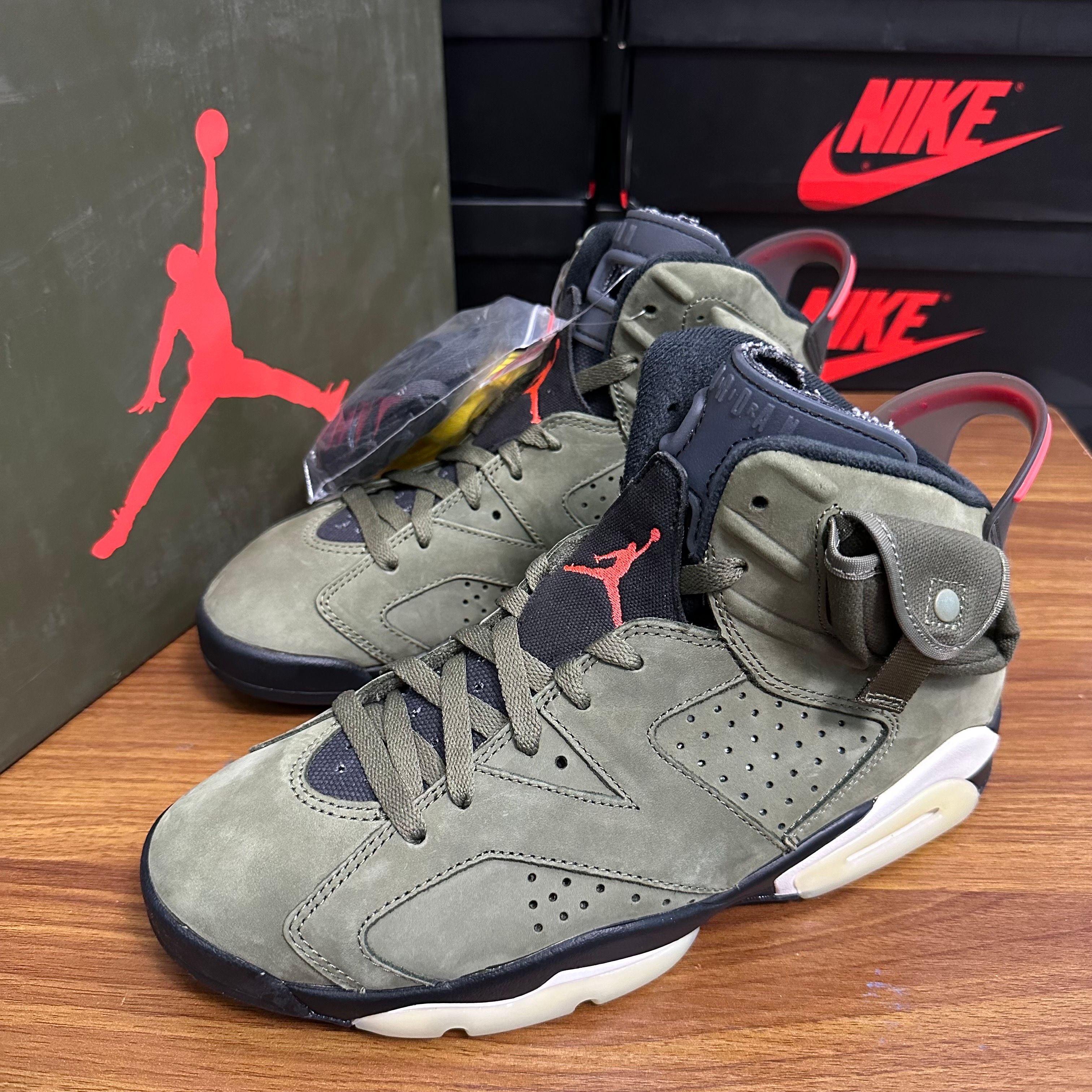 Travis Scott × Nike Air Jordan 6 Retro "Medium Olive"
