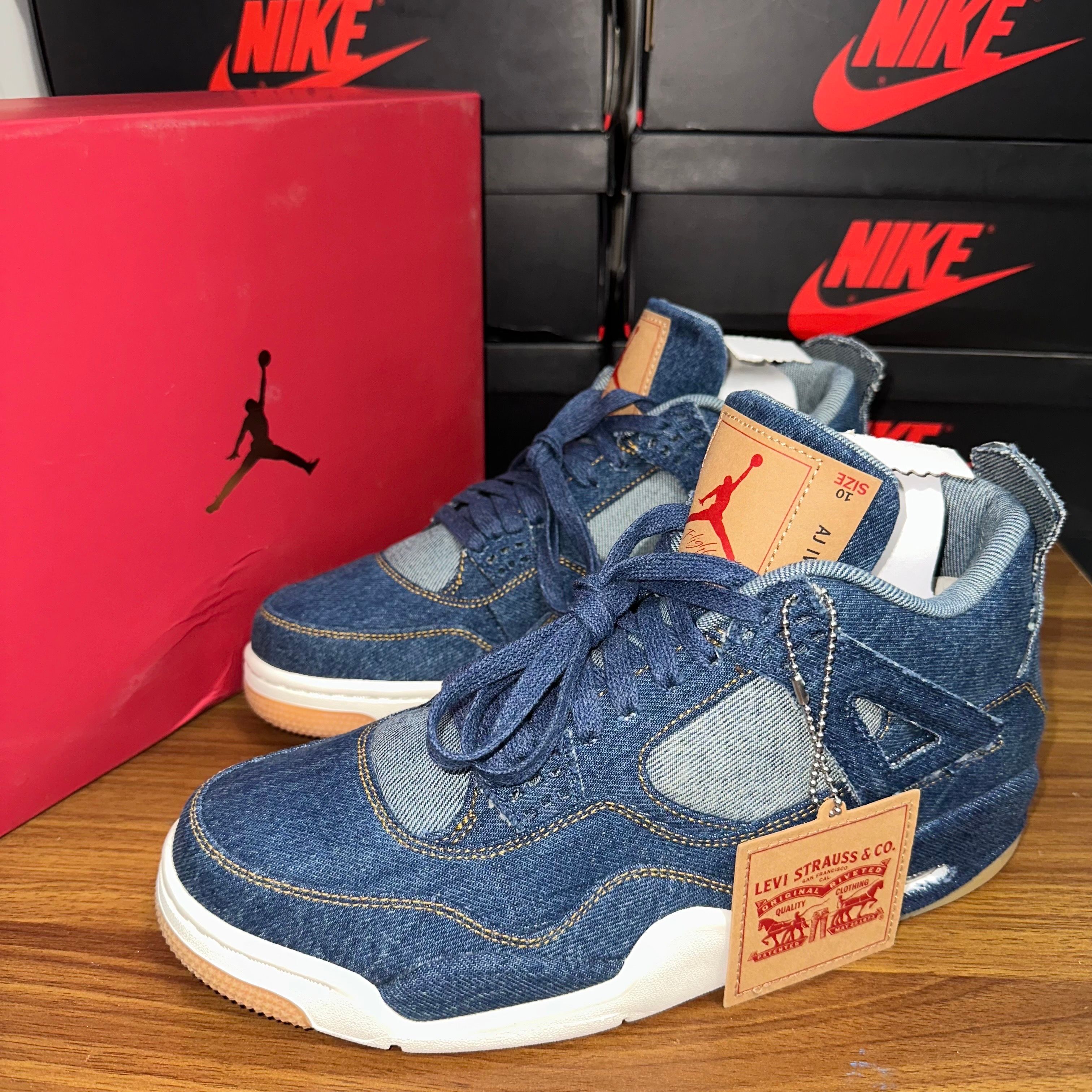 Nike × Levi's Air Jordan 4 "Denim"(タグ:LEVIS®)