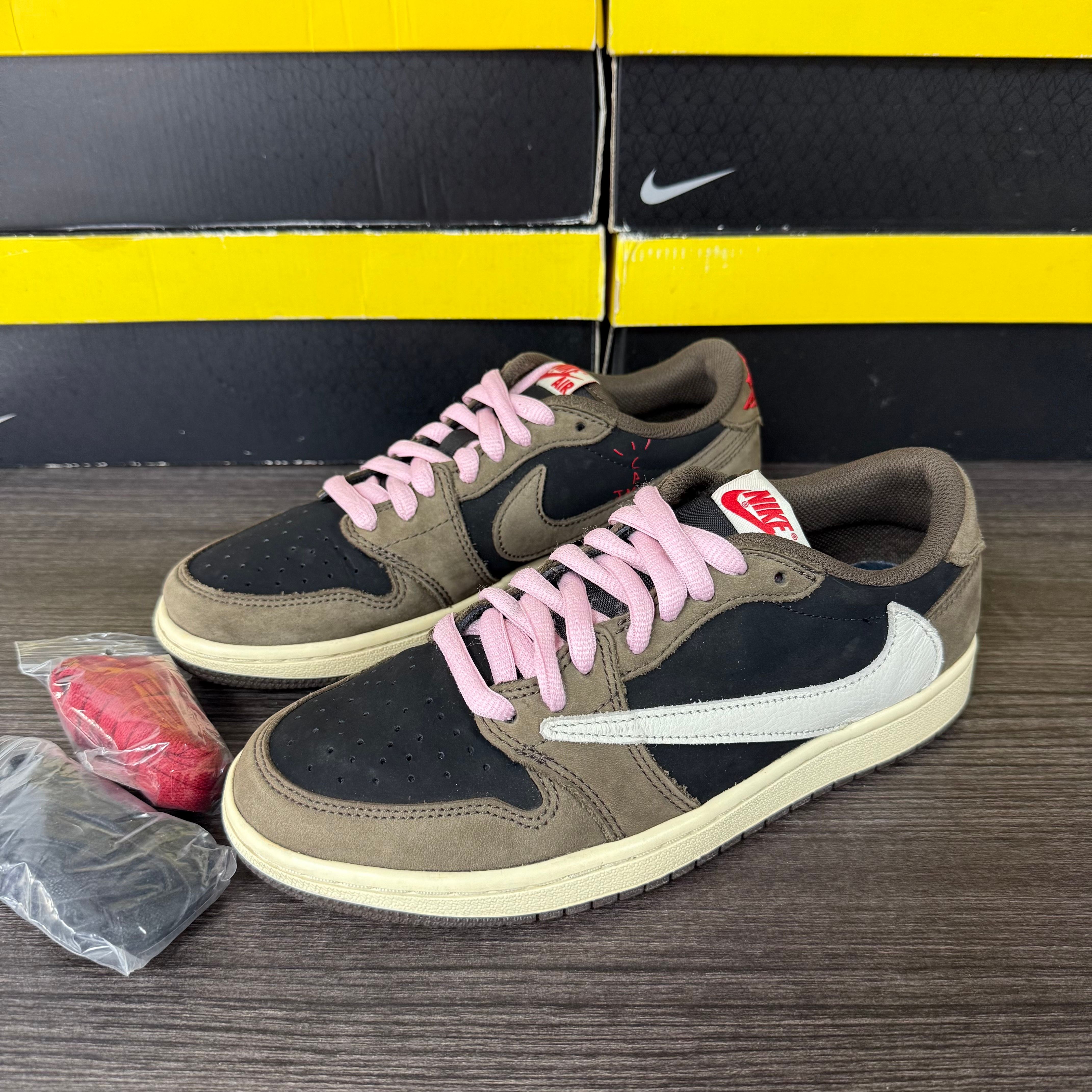 Travis Scott × Nike Air Jordan 1 Low OG SP-T "Black/Dark Mocha"