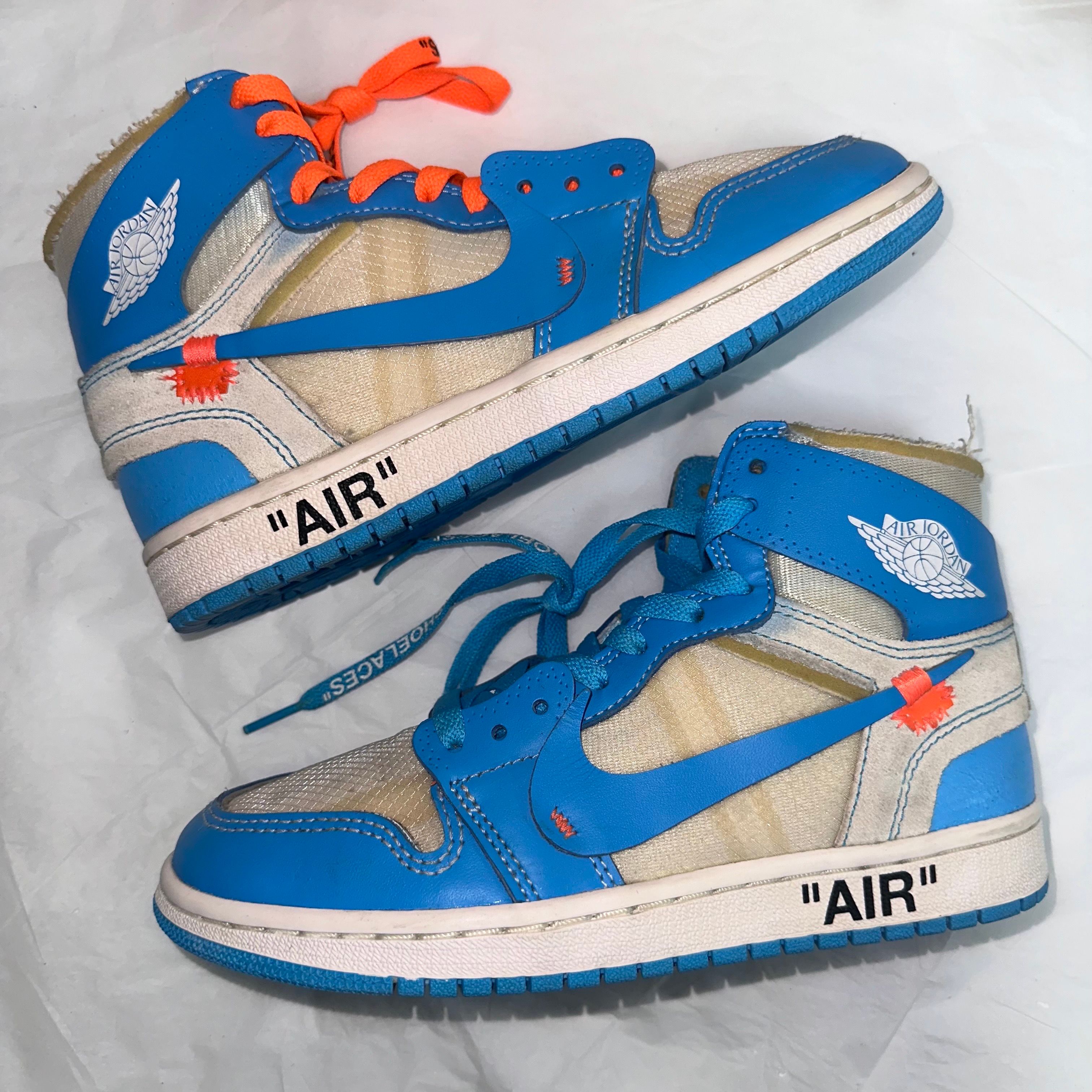 Off-White × Nike Air Jordan 1 High UNC "White/Dark Powder Blue"