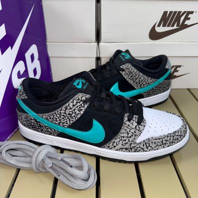 Nike SB Dunk Low "Elephant/Safari"