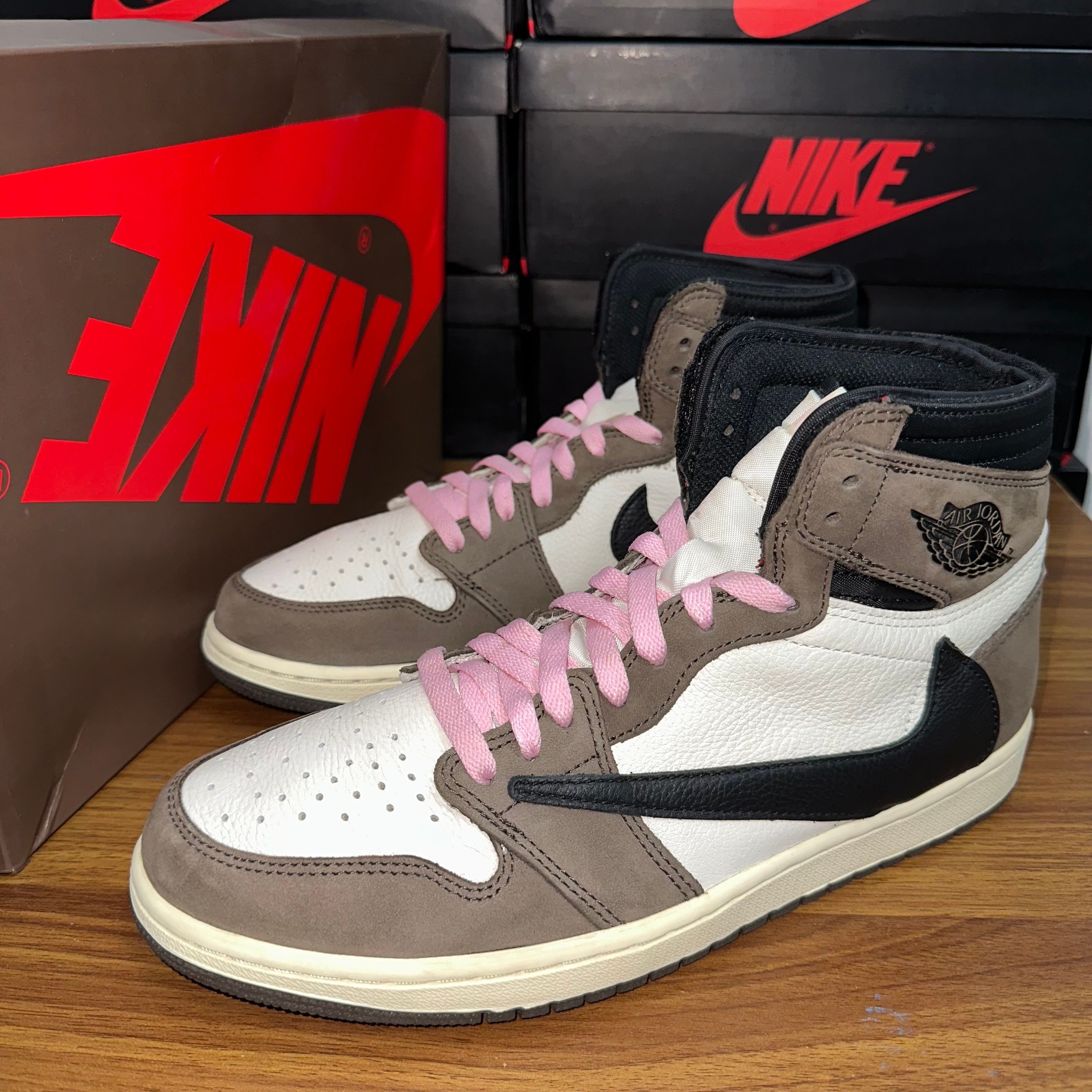 Travis Scott × Nike Air Jordan 1 Retro High OG TS SP "Sail/Dark Mocha"