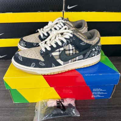 Travis Scott × Nike SB Dunk Low "Black/Parachute Beige"