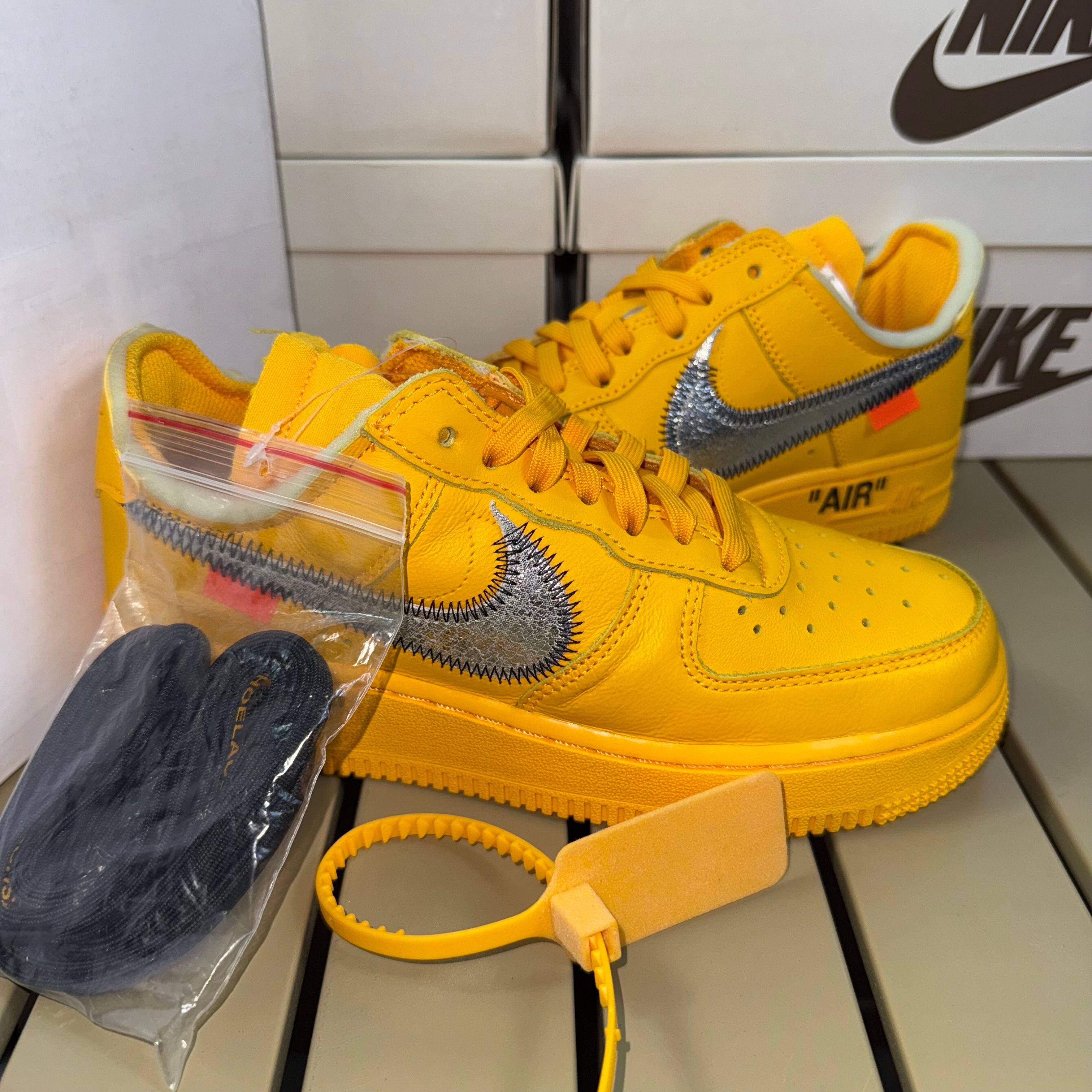 Off-White × Nike Air Force 1 Low "University Gold"