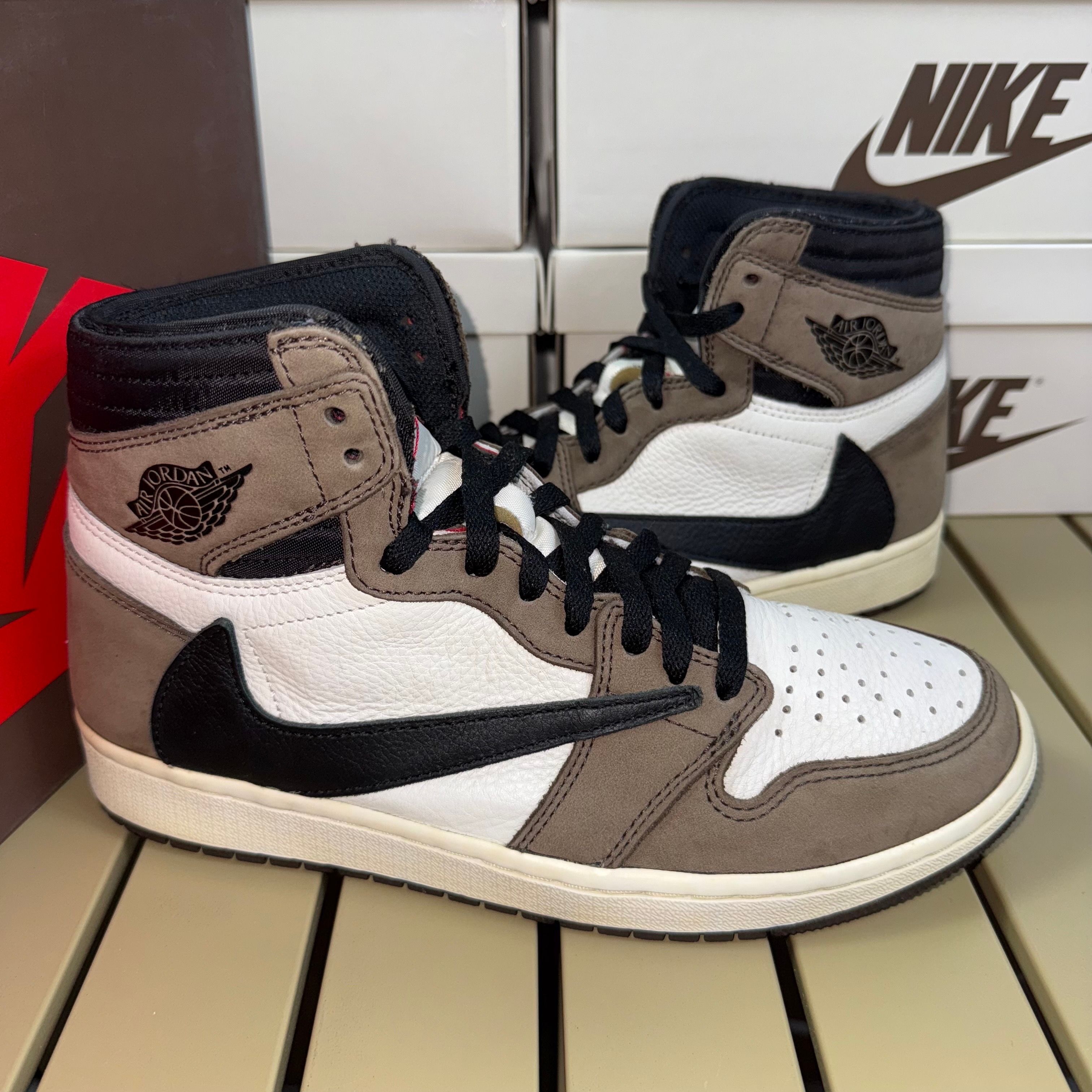 Travis Scott × Nike Air Jordan 1 Retro High OG TS SP "Sail/Dark Mocha"