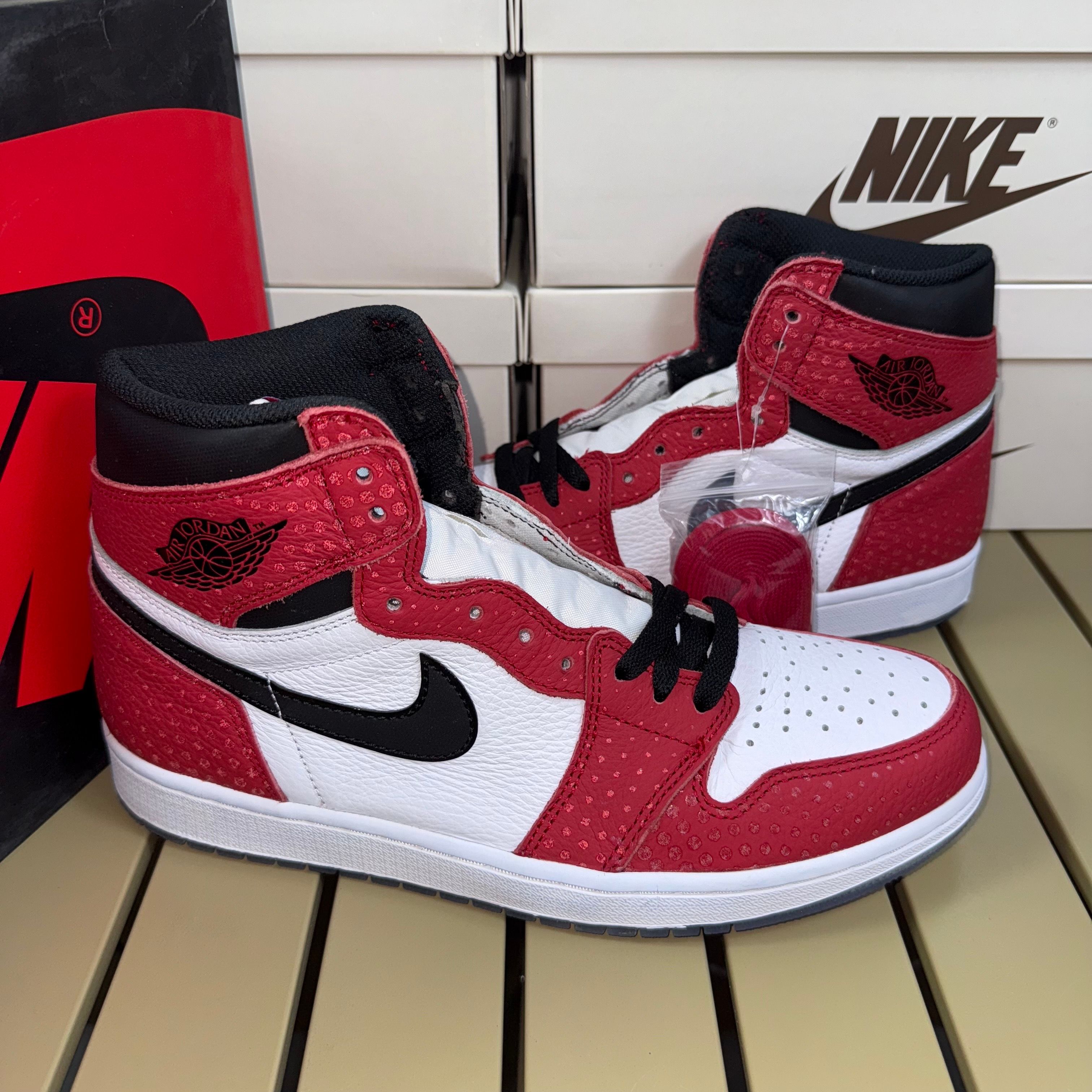 Spiderman × Nike Air Jordan 1 Origin Story "Gym Red/White/Photo Blue/Black"