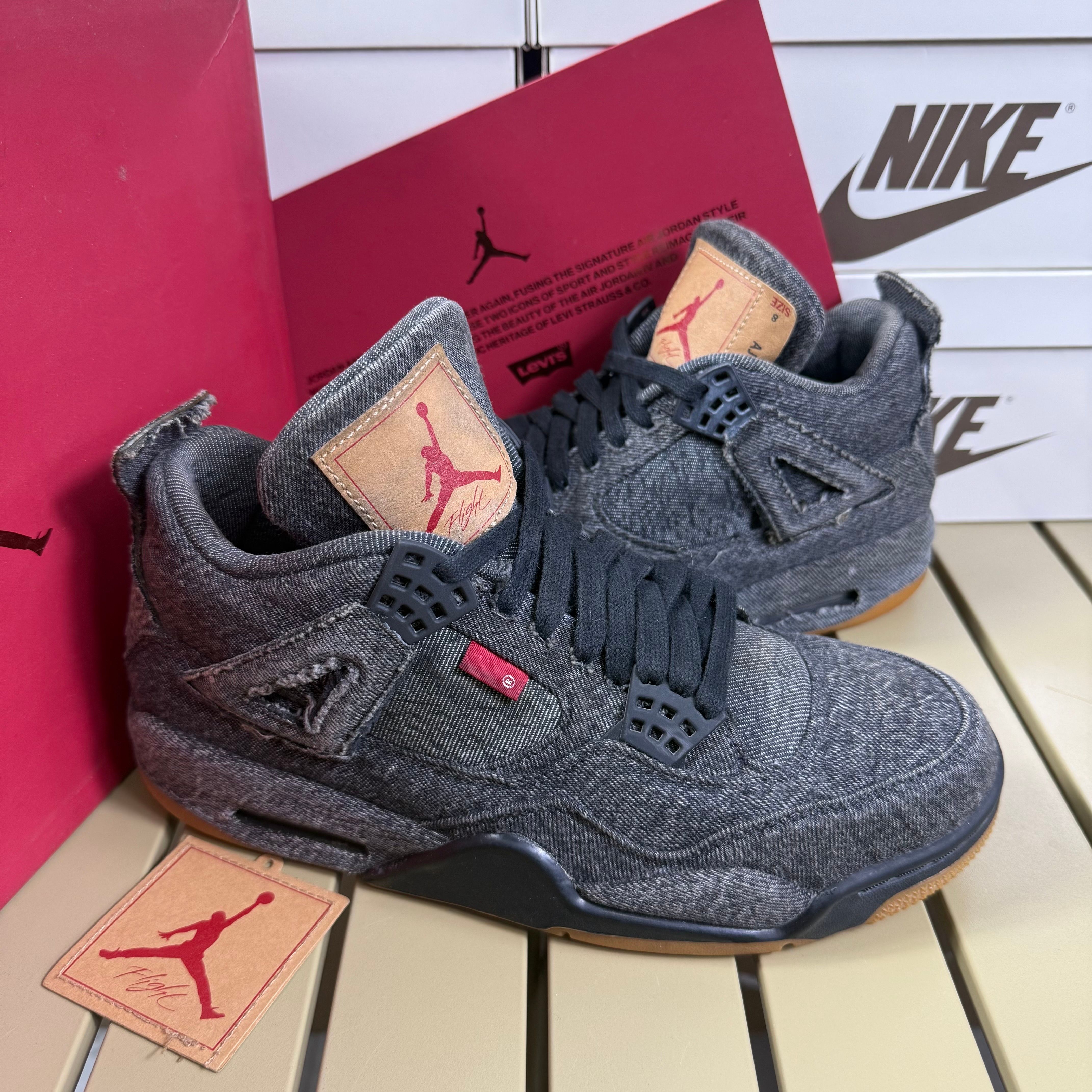 Nike × Levi's Air Jordan 4 "Black Denim" (Tag: LEVIS®)