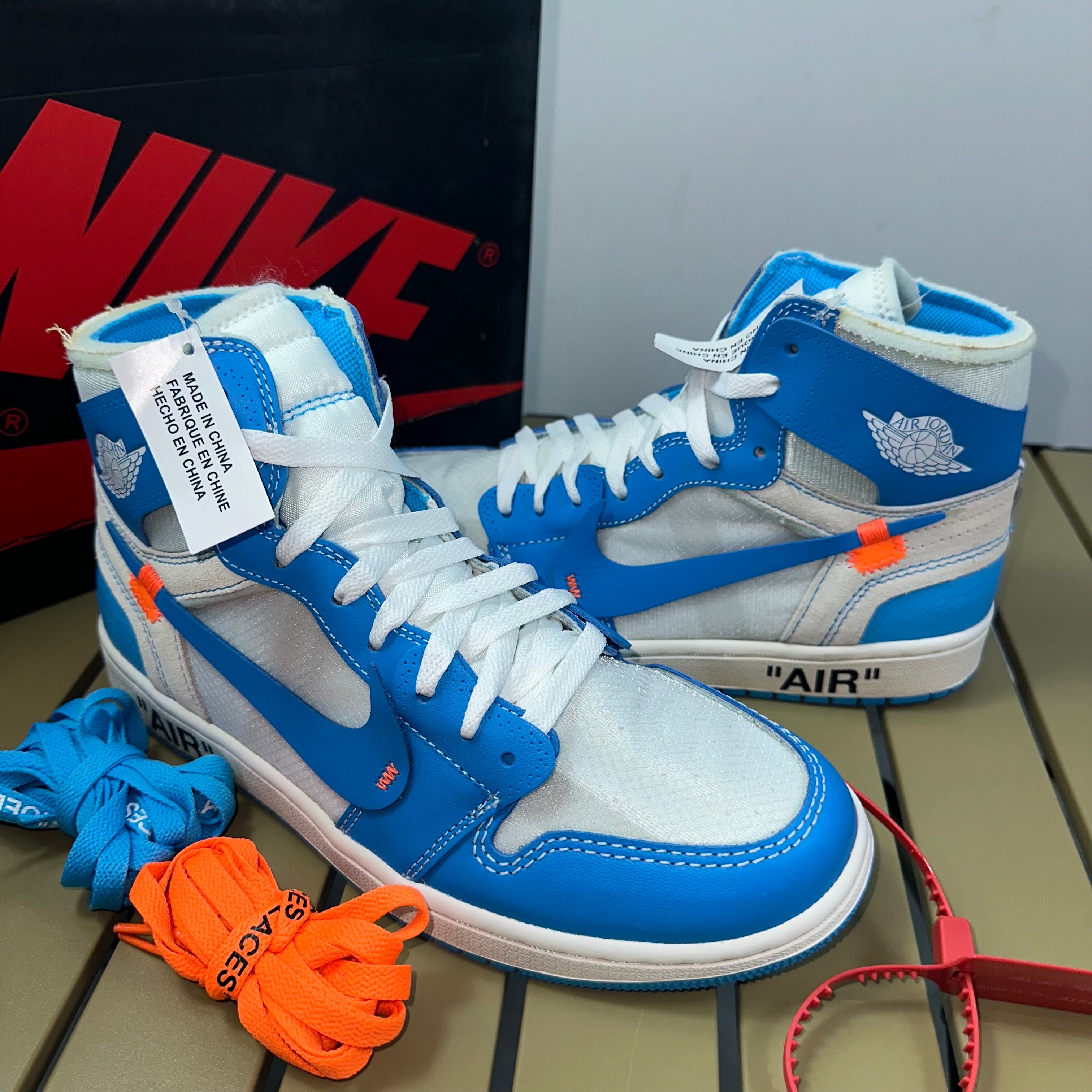 Off-White × Nike Air Jordan 1 High UNC "White/Dark Powder Blue"