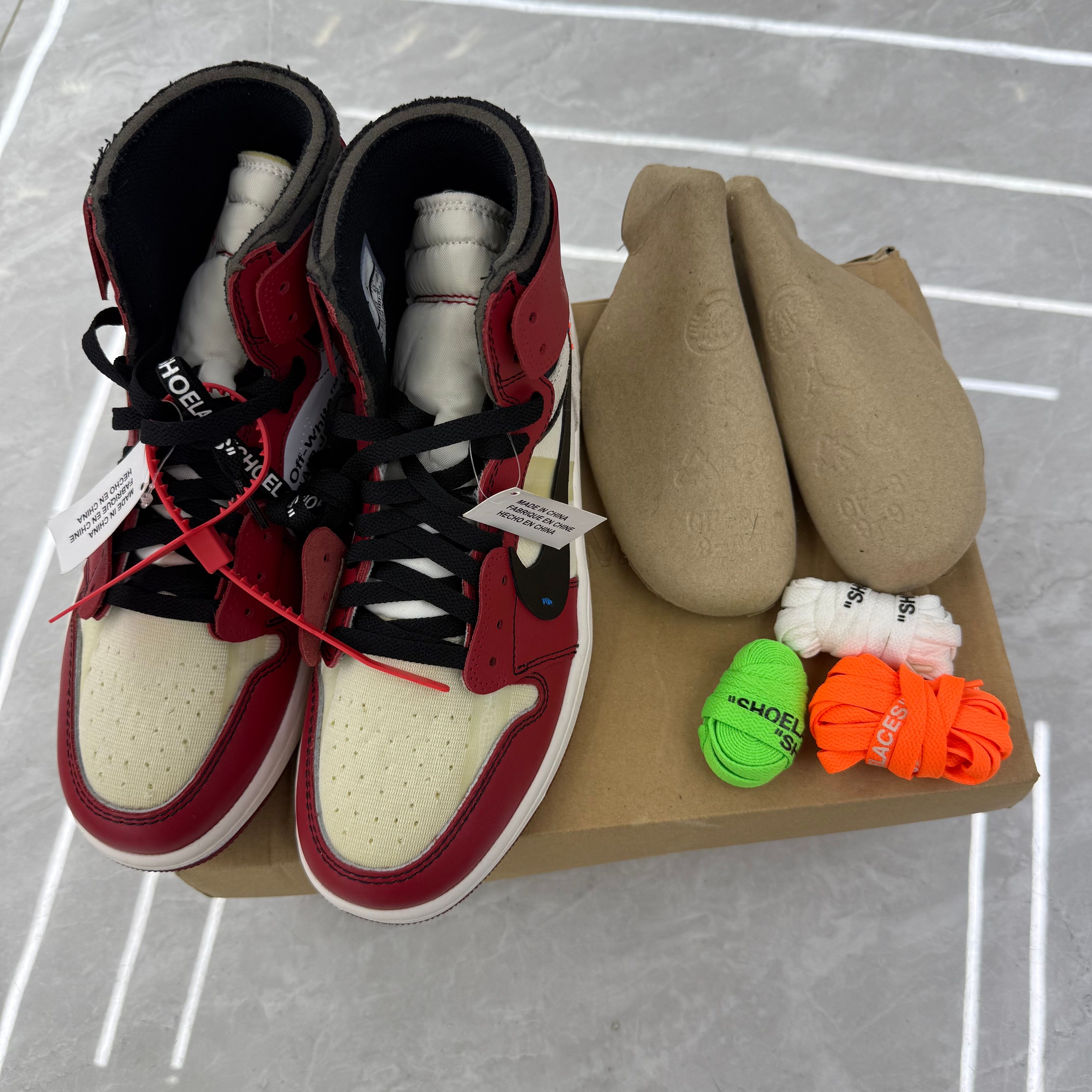 Off-White × Nike Air Jordan 1 Retro High The Ten "Chicago"