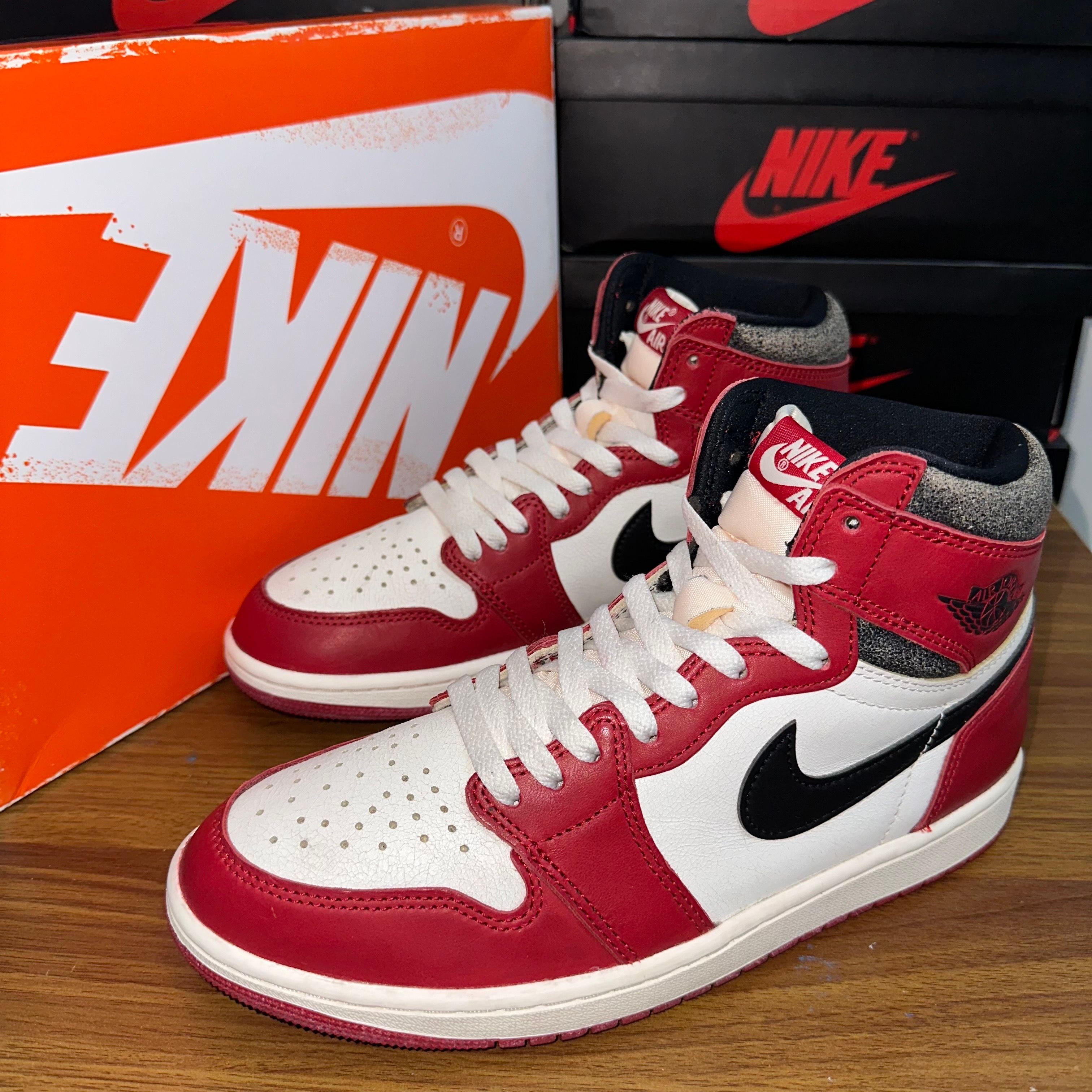 Nike Air Jordan 1 High OG "Lost & Found/Chicago"