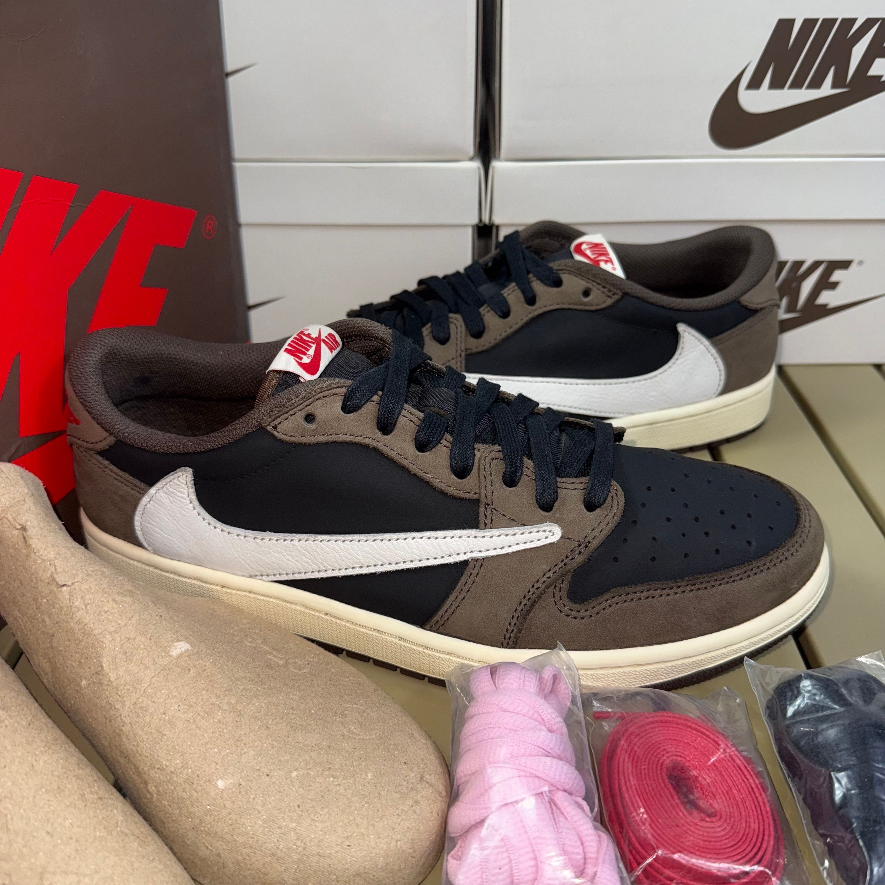 Travis Scott × Nike Air Jordan 1 Low OG SP-T  "Black/Dark Mocha"
