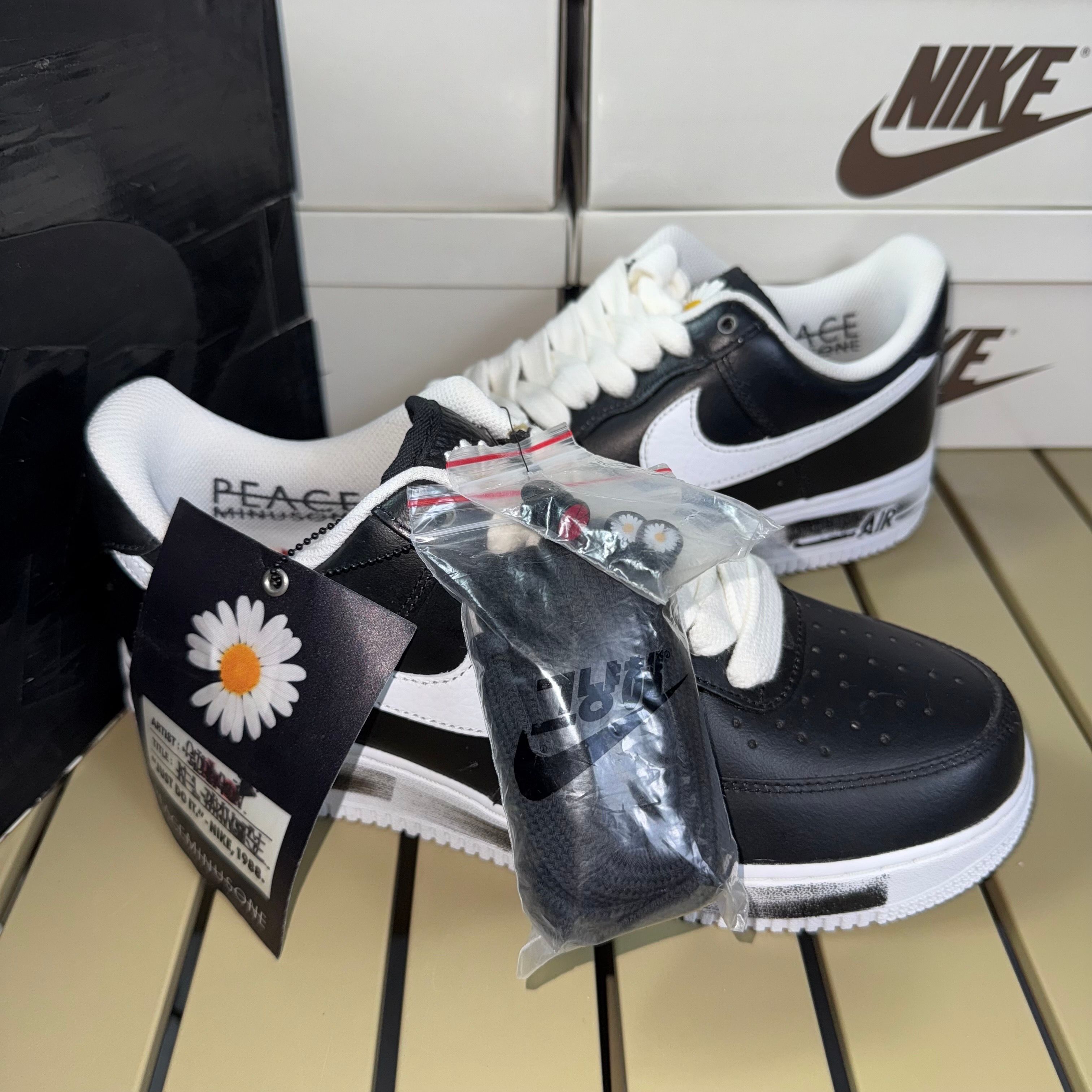 PEACEMINUSONE × Nike Air Force 1 Low Para Noise "Black" / G-DRAGON