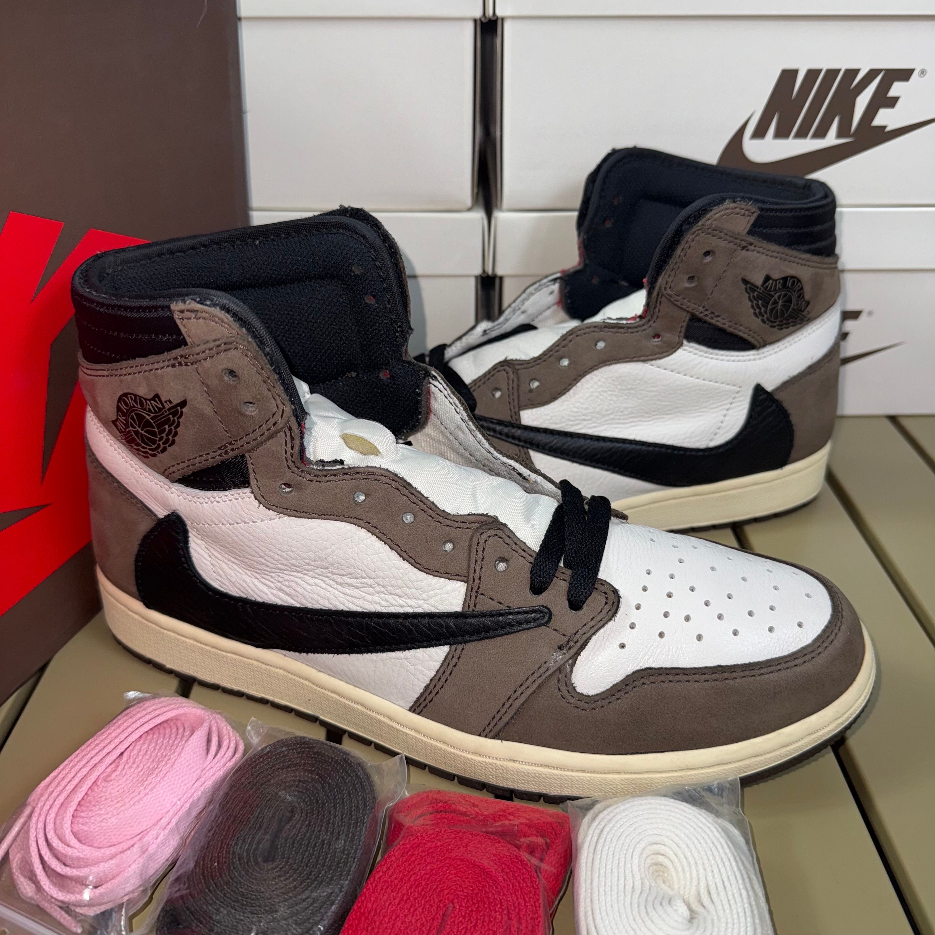 Travis Scott × Nike Air Jordan 1 Retro High OG TS SP "Sail/Dark Mocha"