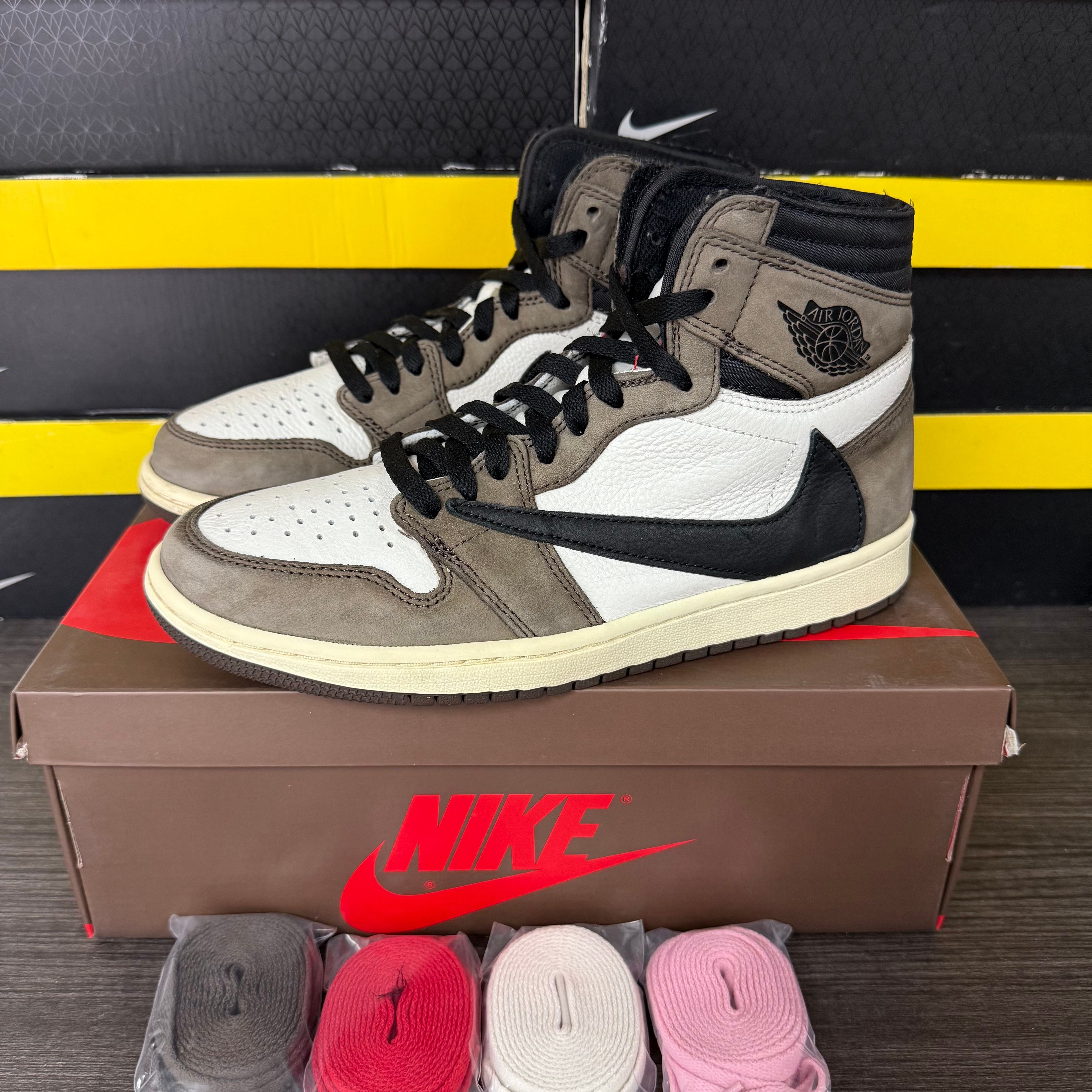 Travis Scott × Nike Air Jordan 1 Retro High OG TS SP "Sail/Dark Mocha"