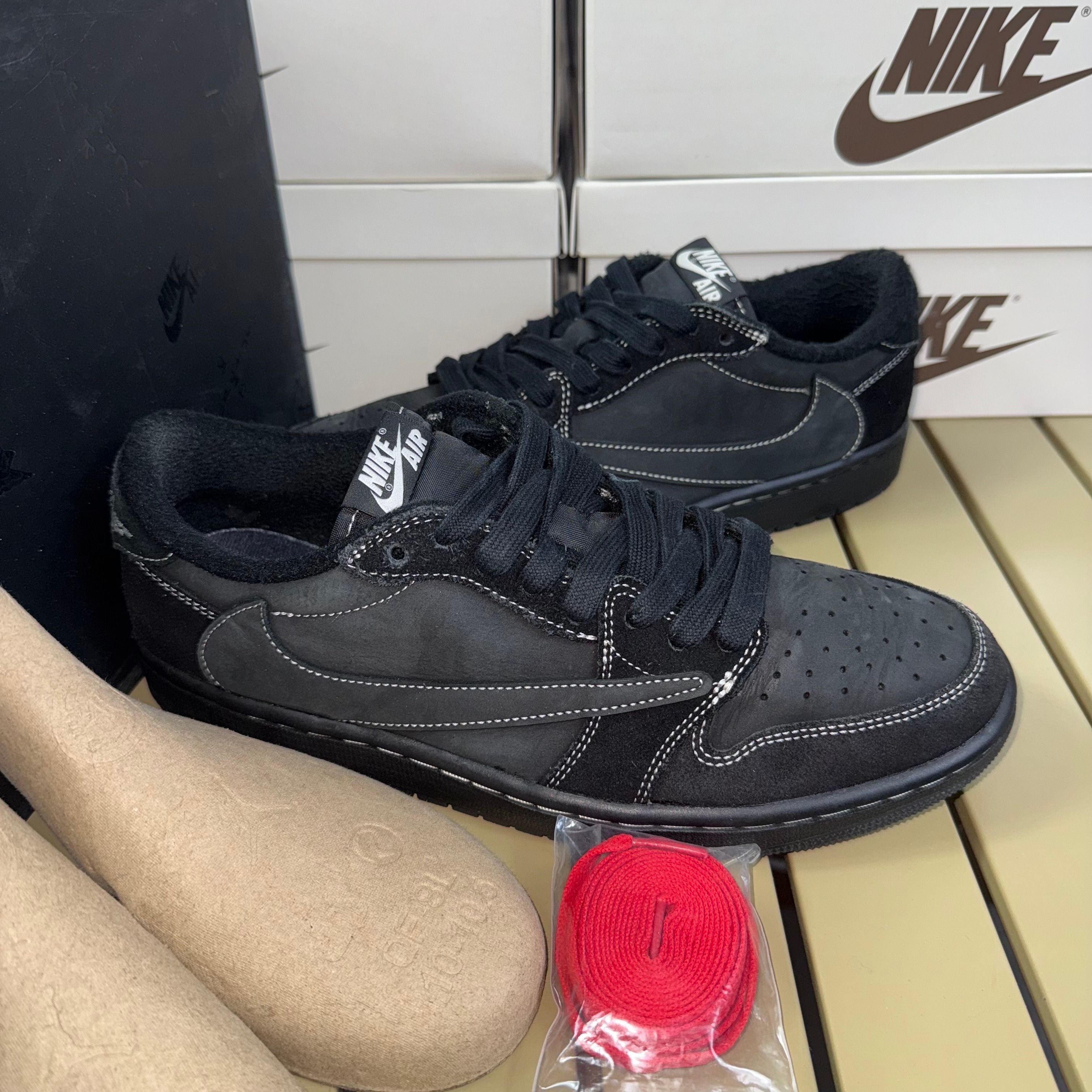 Travis Scott × Nike Air Jordan 1 Low OG SP "Black Phantom"