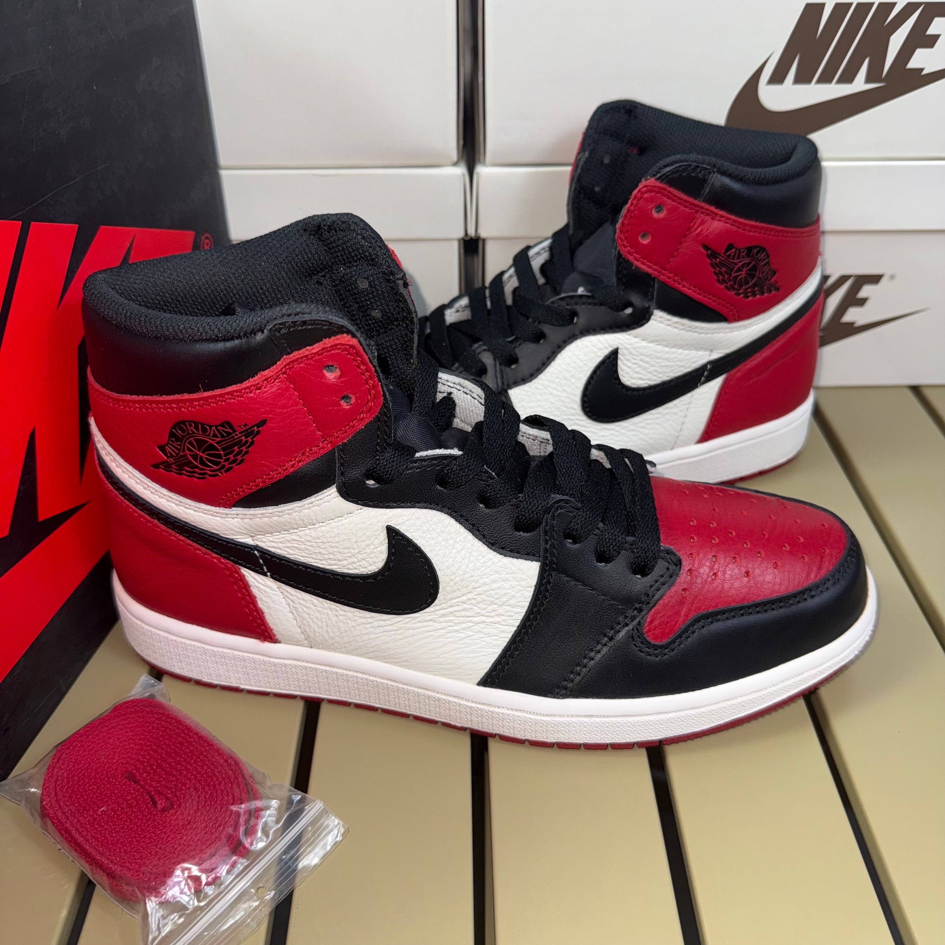 Nike Air Jordan 1 Retro High OG "Bred Toe"