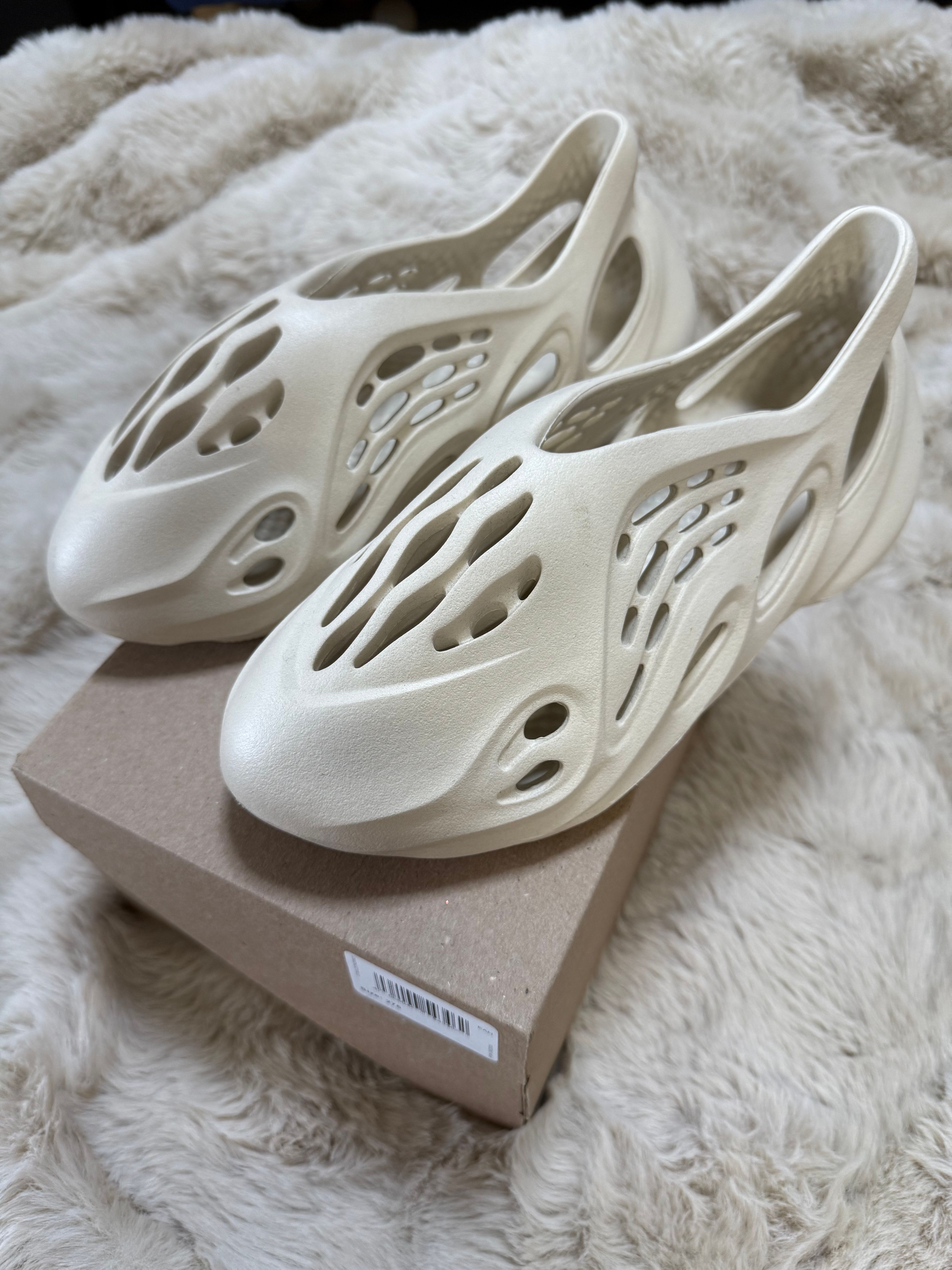 4月27日まで出品☆アディダス　イージーフォームランナー adidas◇YEEZY FOAM RUNNER_イージー フォーム ランナー/27.5cm