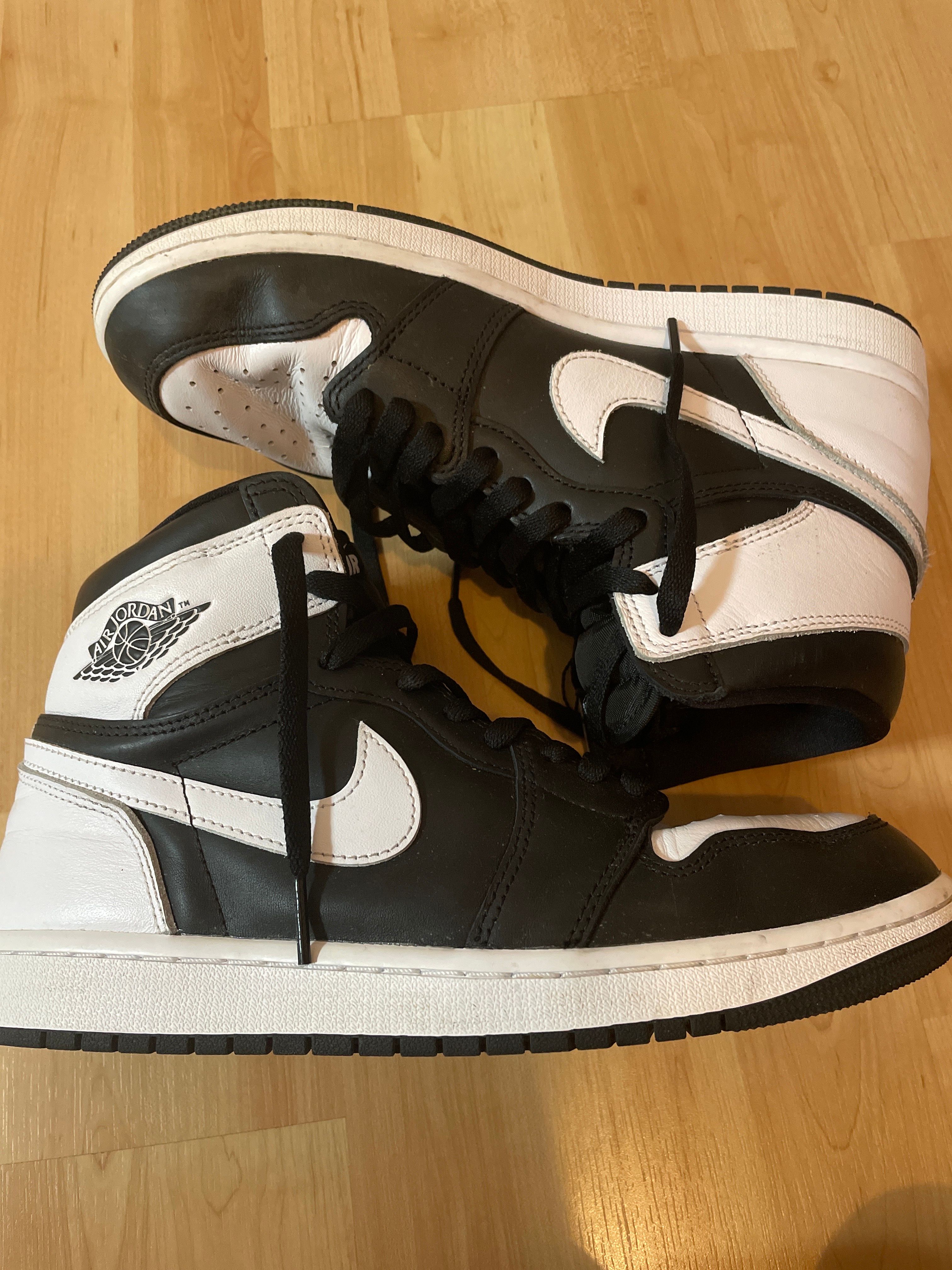 Nike Air Jordan 1 Retro High OG "Black/White"