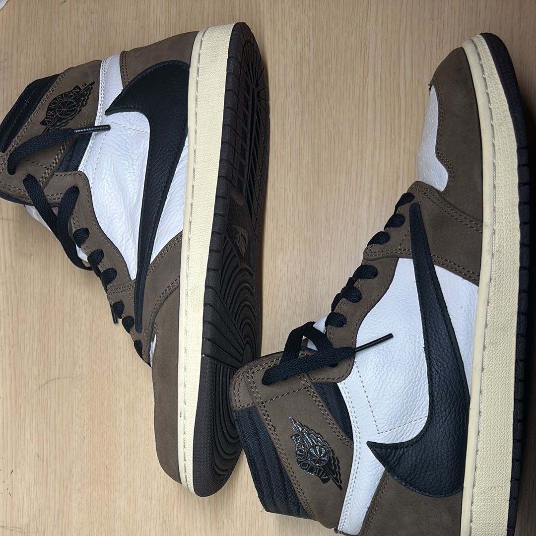 Travis Scott × Nike Air Jordan 1 Retro High OG TS SP "Sail/Dark Mocha"