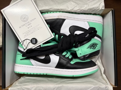 Nike Air Jordan 1 High OG "Green Glow"