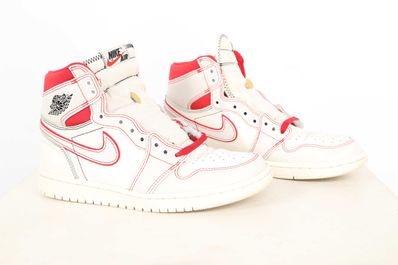 Nike Air Jordan 1 Retro High OG "Sail/University Red"